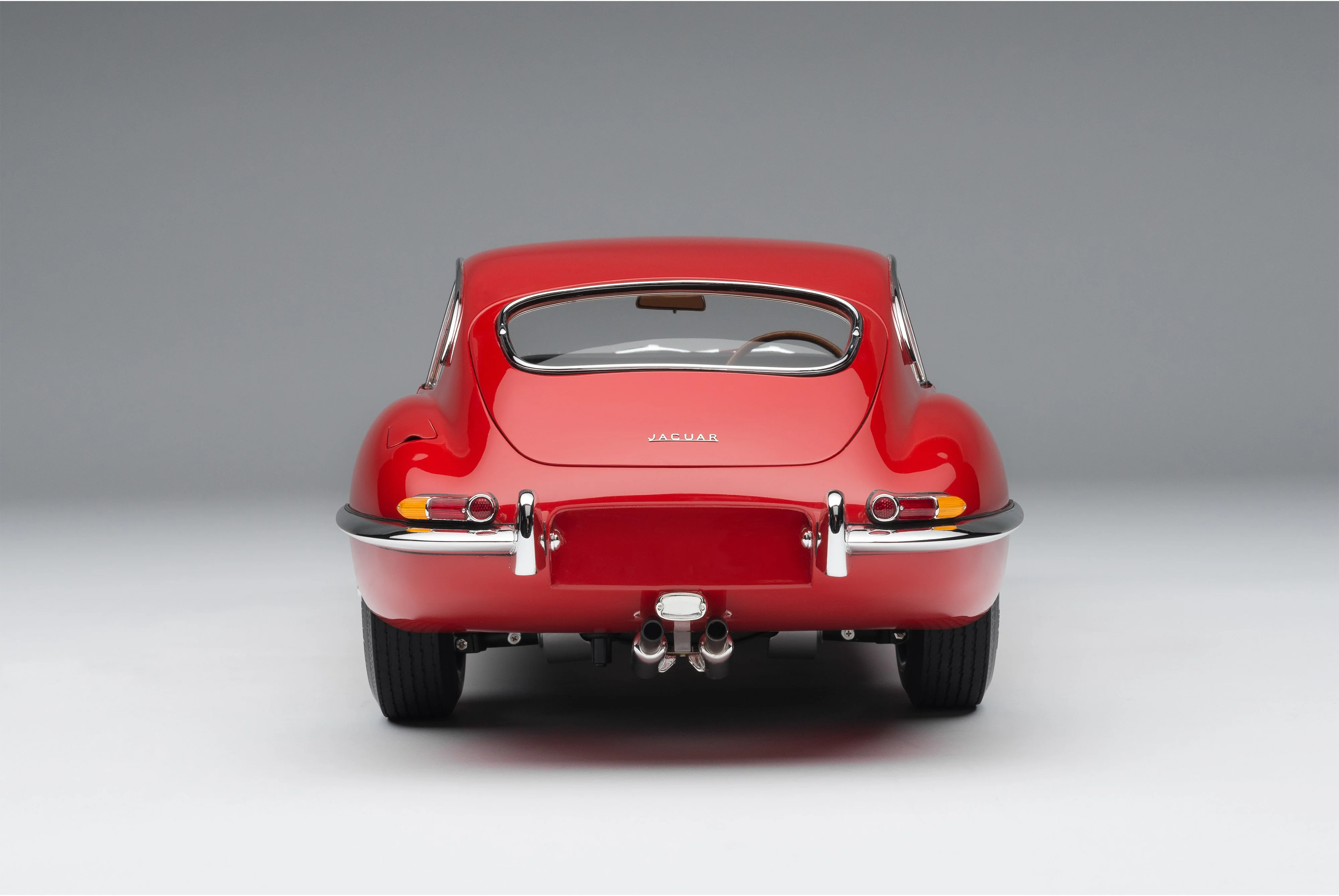 Jaguar E-type Series 1 Coupe (1961) - Image 6
