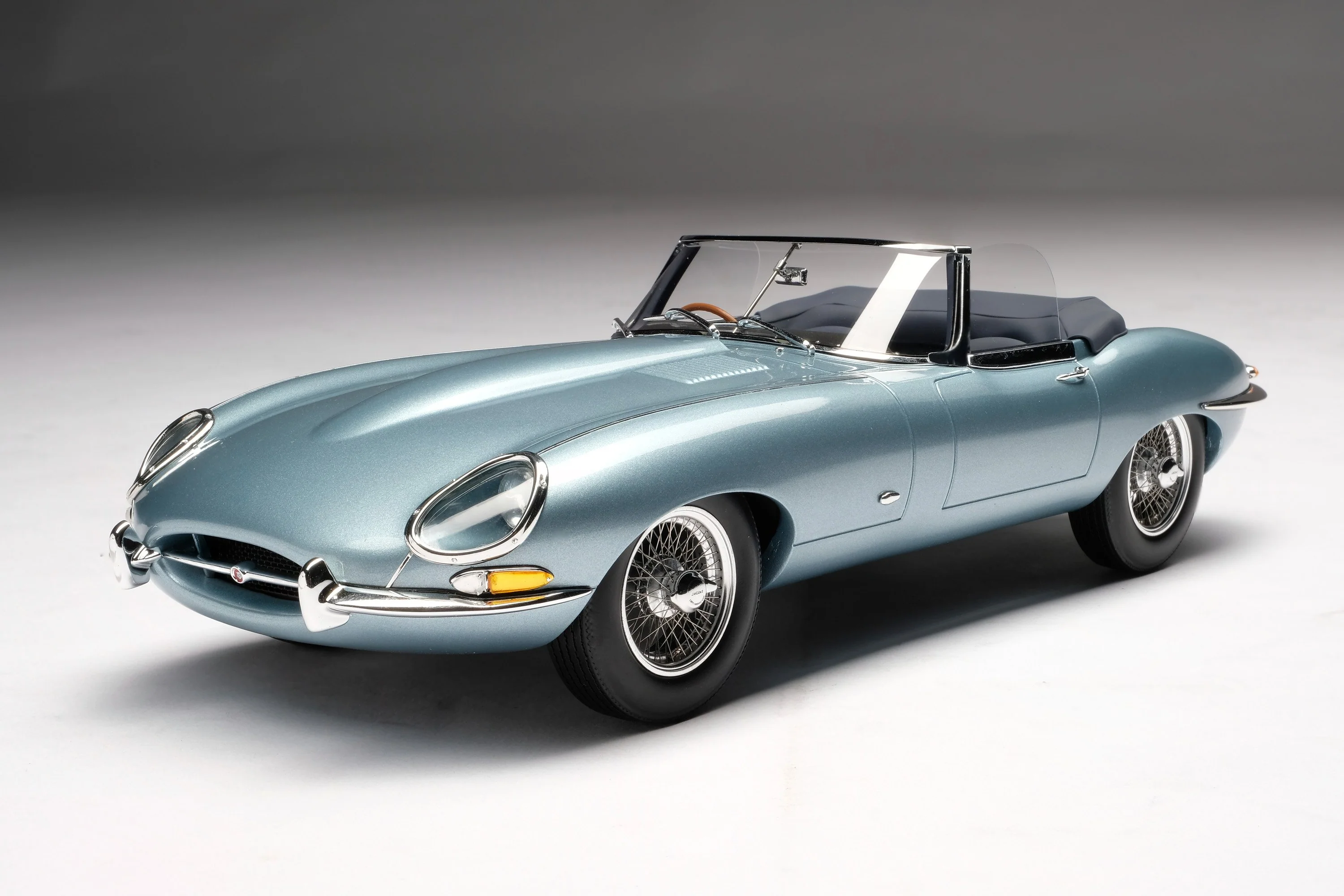 Jaguar E-type Roadster - Image 11
