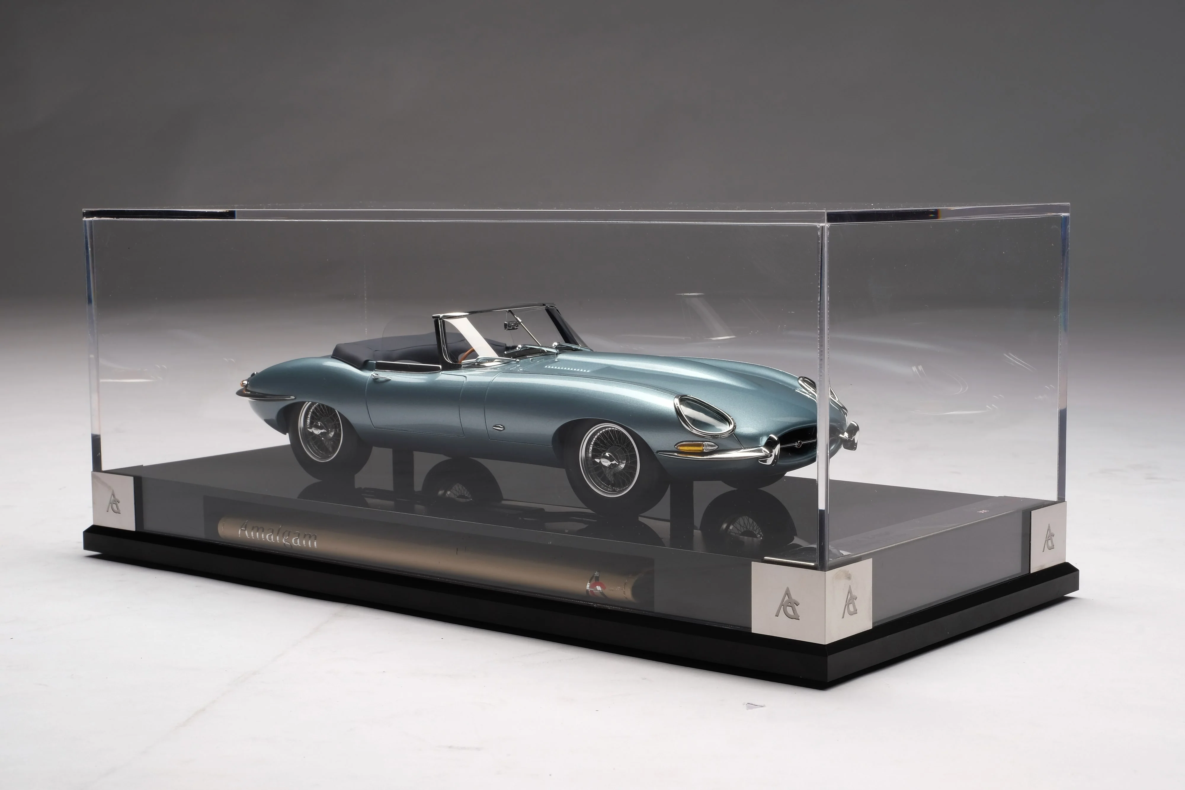 Jaguar E-type Roadster - Image 15