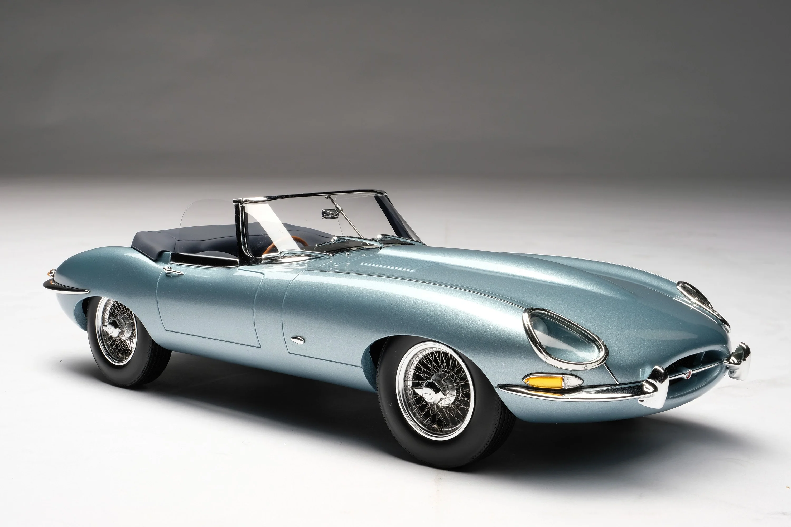 Jaguar E-type Roadster - Image 5