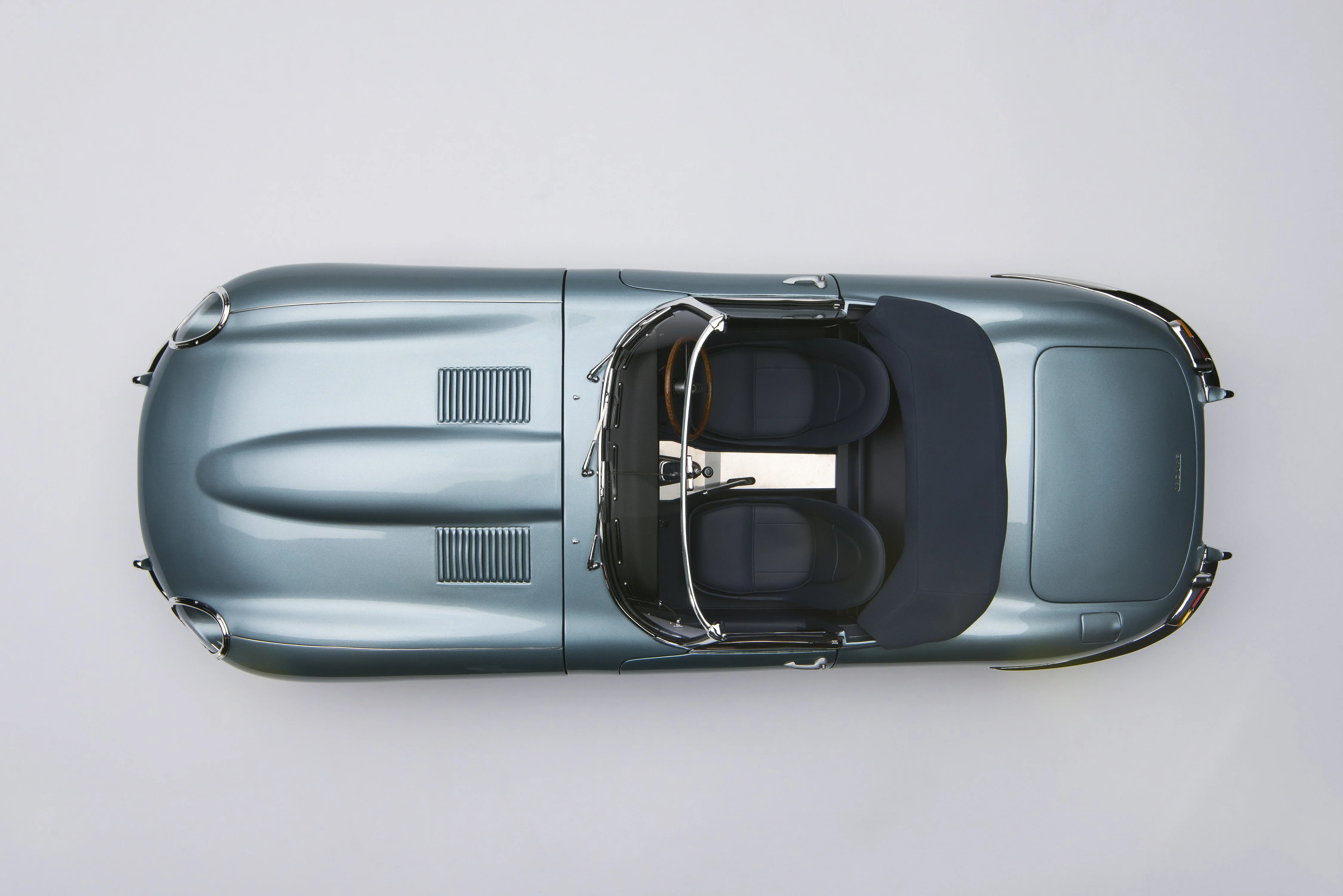 Jaguar E-type Roadster (1961) - Image 16