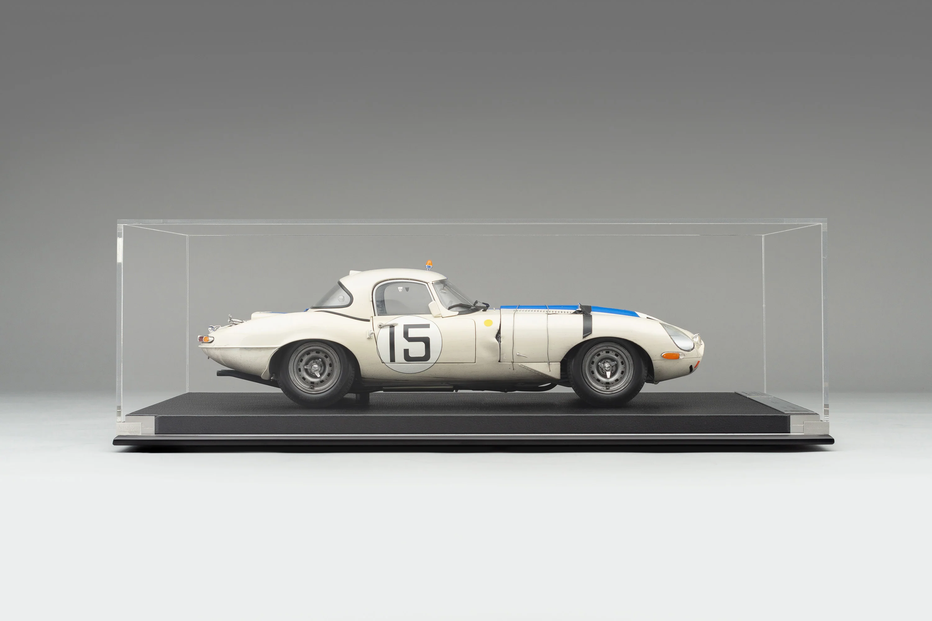 Jaguar Lightweight E-type (LWE) - 1963 Le Mans - Race Weathered - Image 17