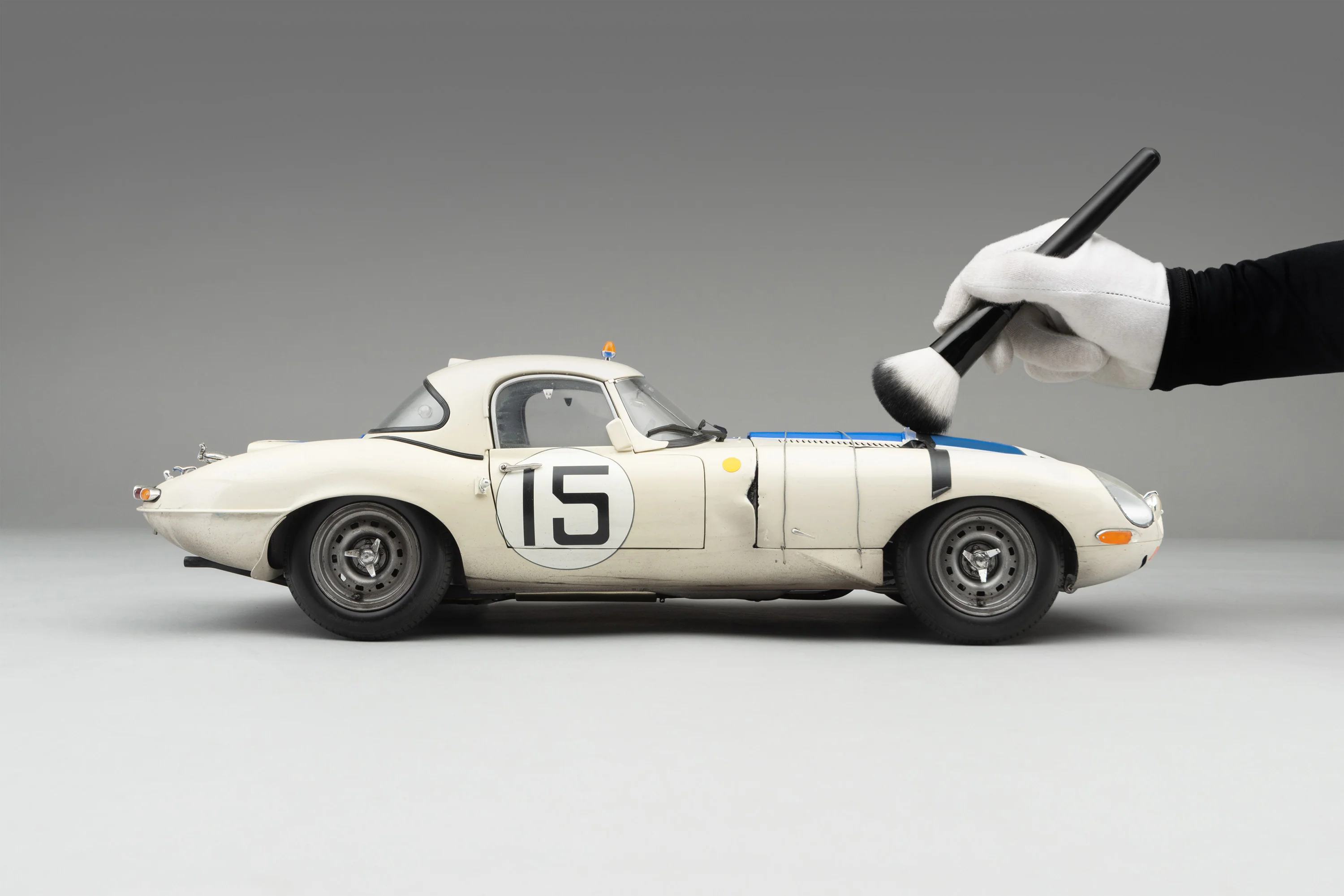Jaguar Lightweight E-type (LWE) - 1963 Le Mans - Race Weathered - Image 3