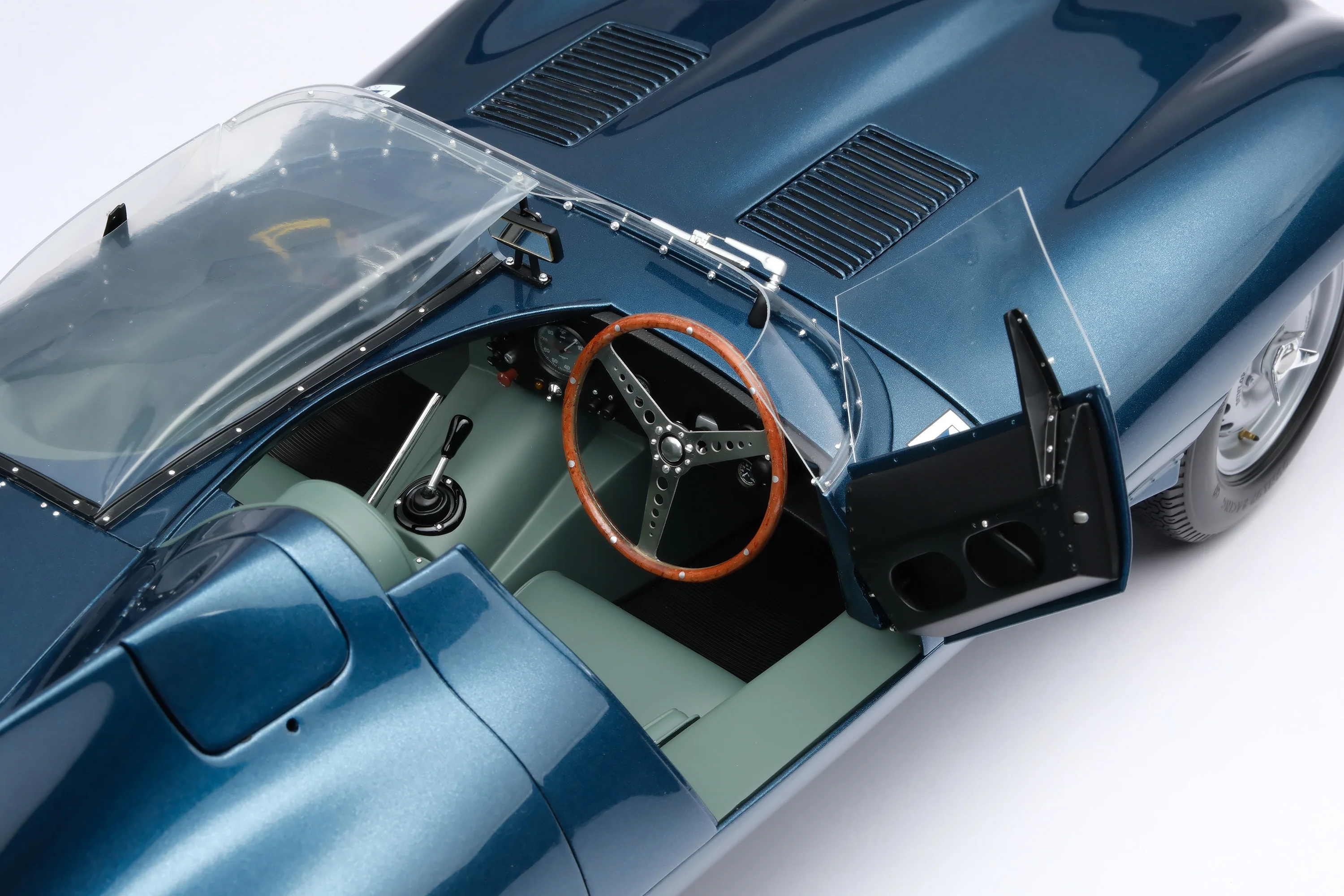 Jaguar D-type Ecurie Ecosse - 1957 Le Mans Winner - Image 10