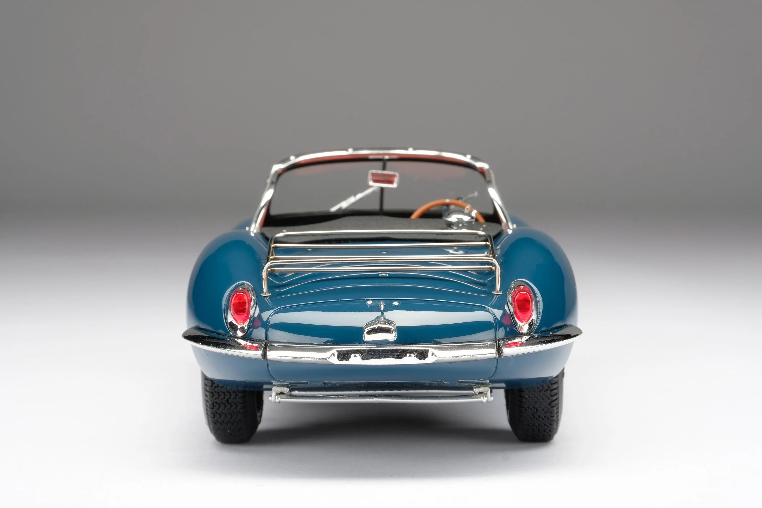 Jaguar XKSS - Image 11