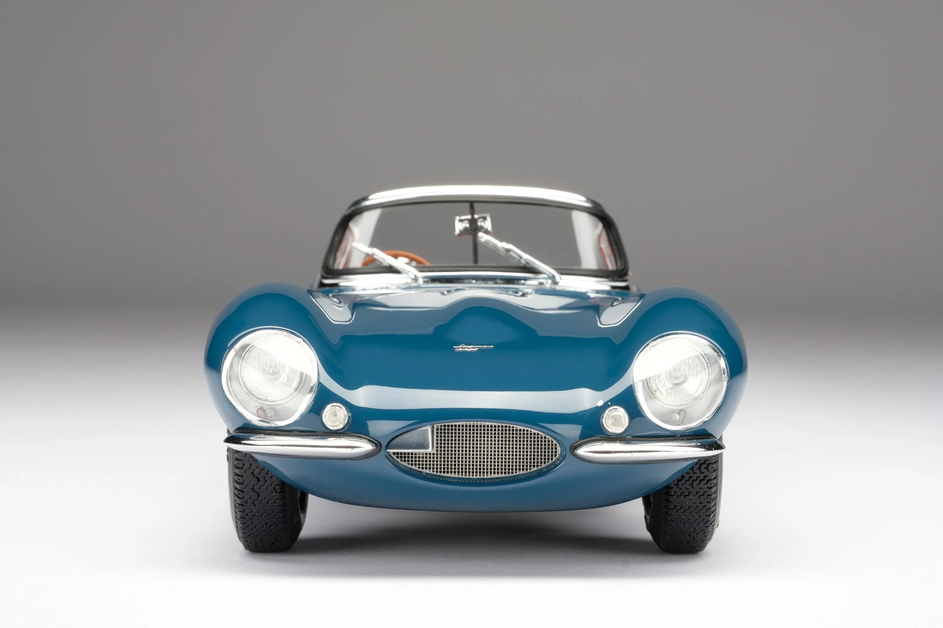Jaguar XKSS - Image 4