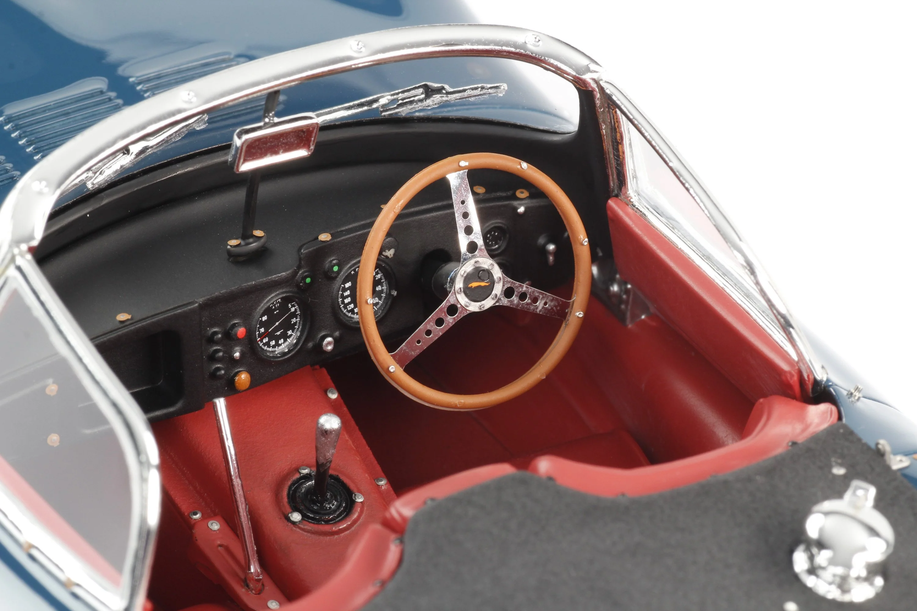 Jaguar XKSS - Image 5