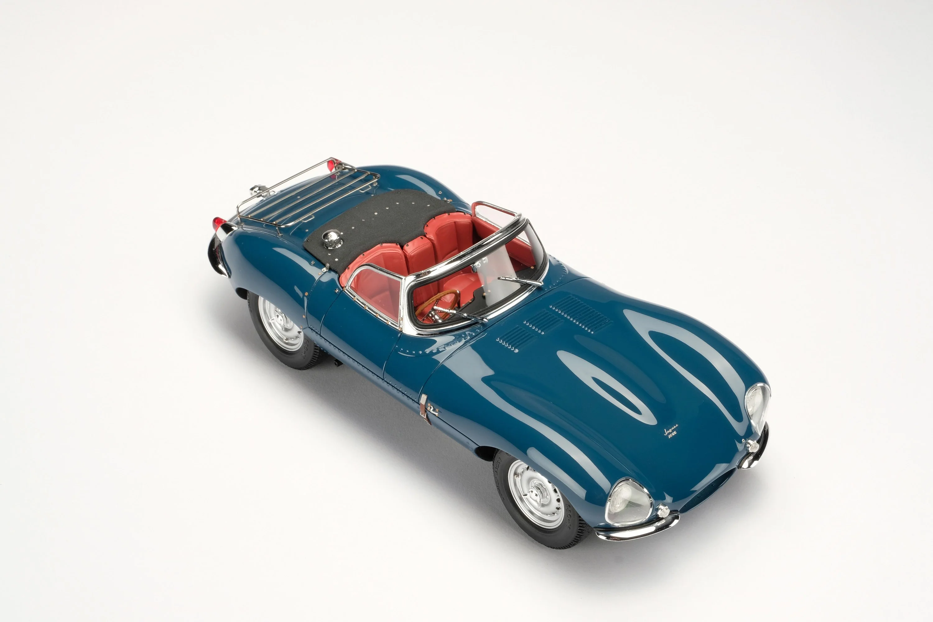 Jaguar XKSS - Image 8