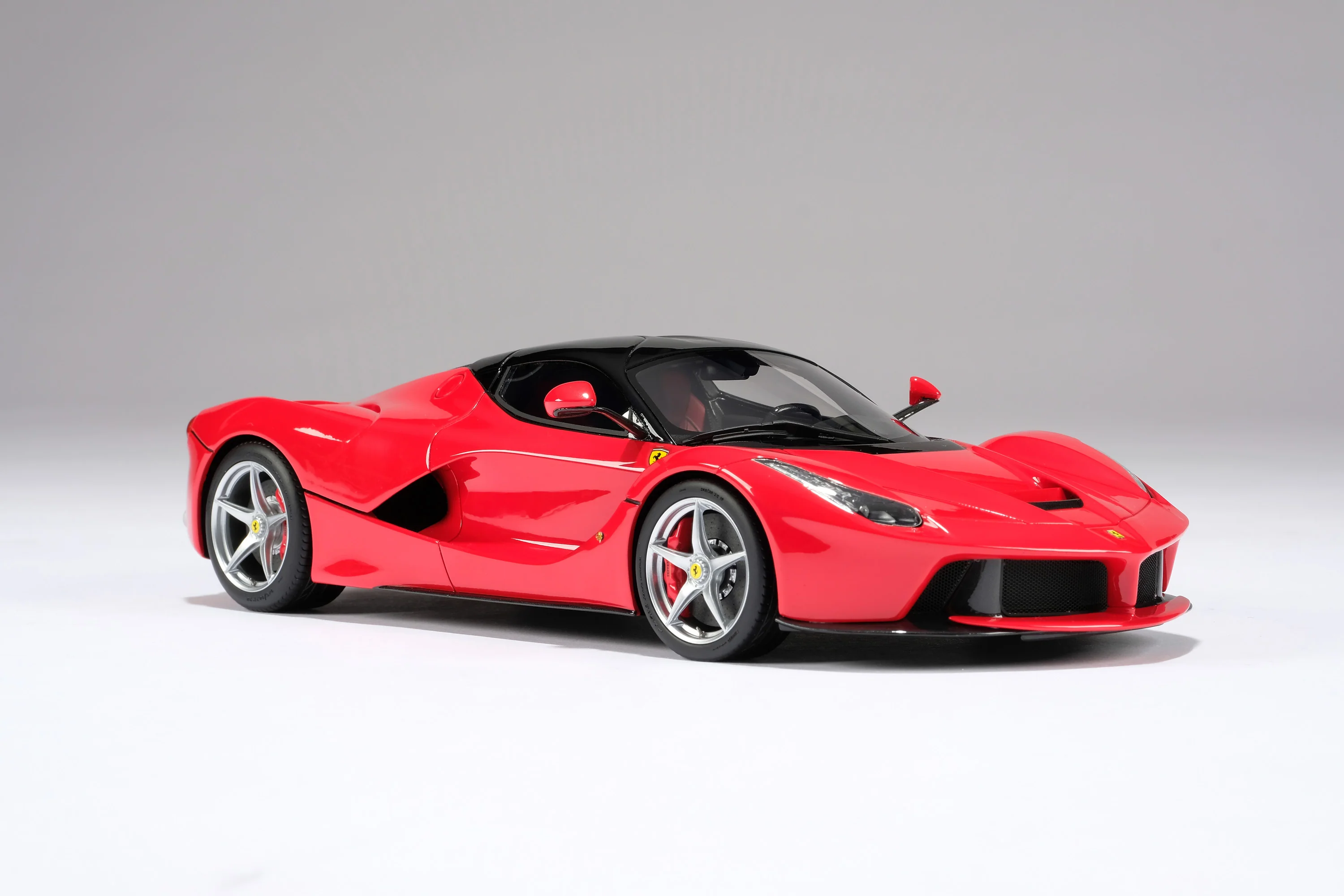 Ferrari LaFerrari - Image 12