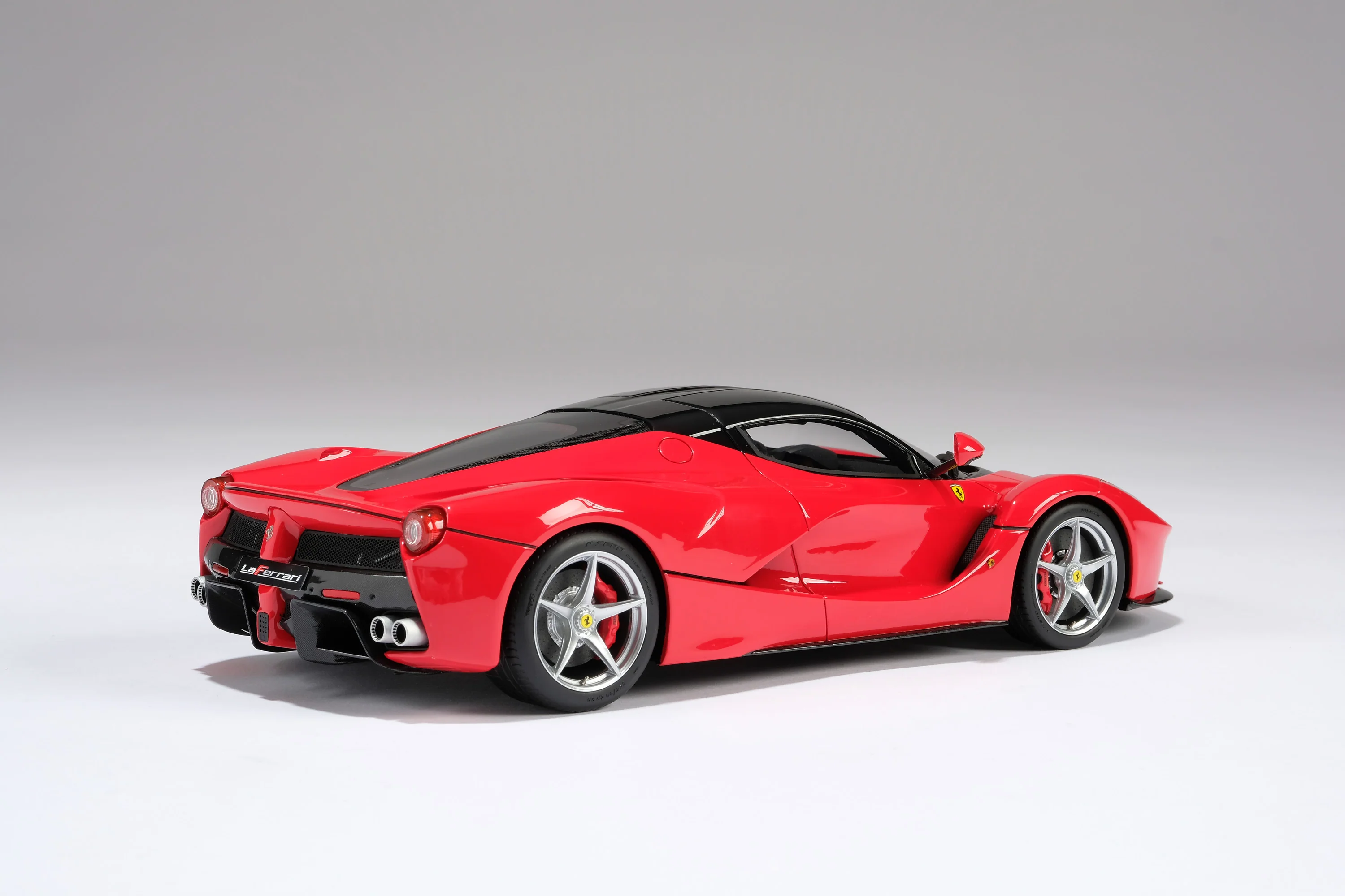 Ferrari LaFerrari - Image 14