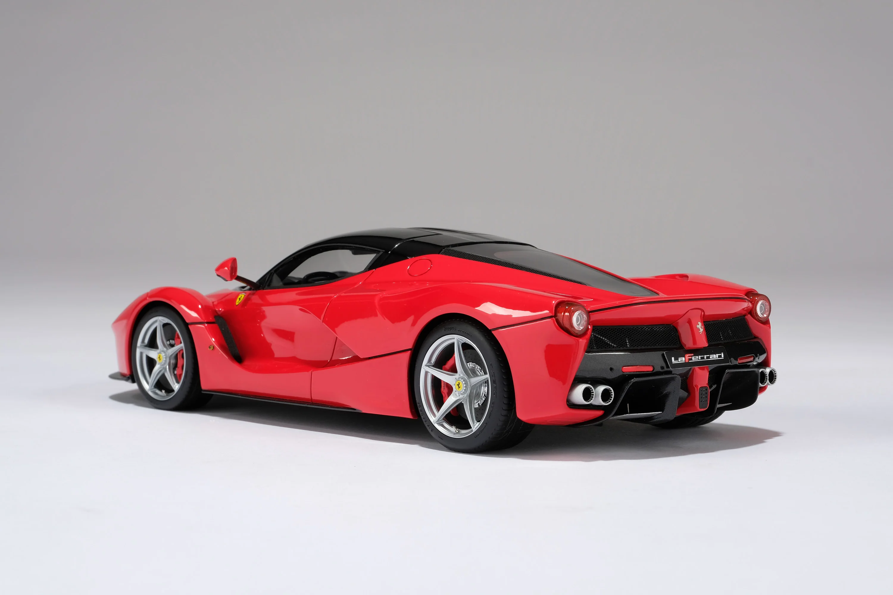 Ferrari LaFerrari - Image 16