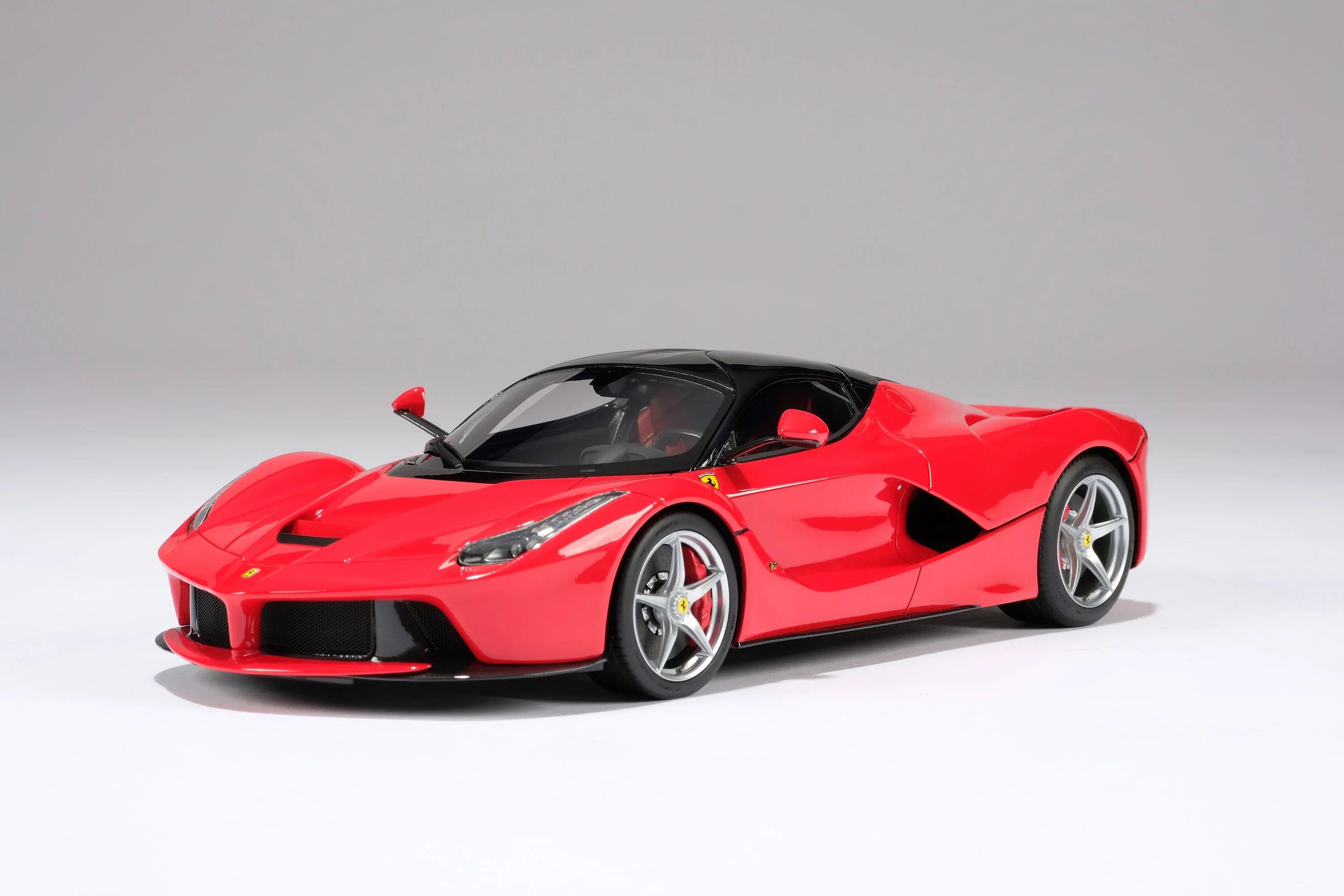 Ferrari LaFerrari - Image 18