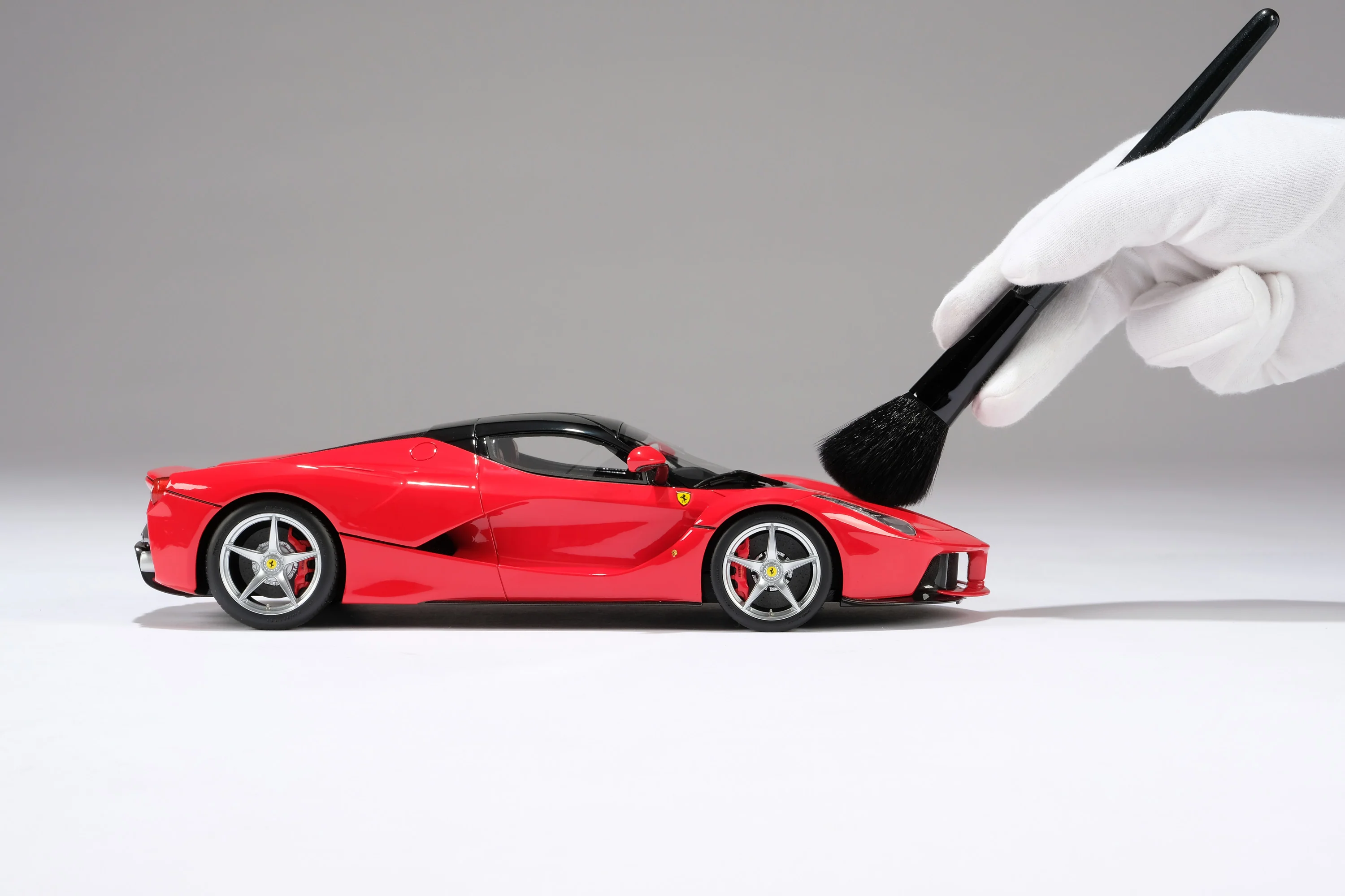 Ferrari LaFerrari - Image 4