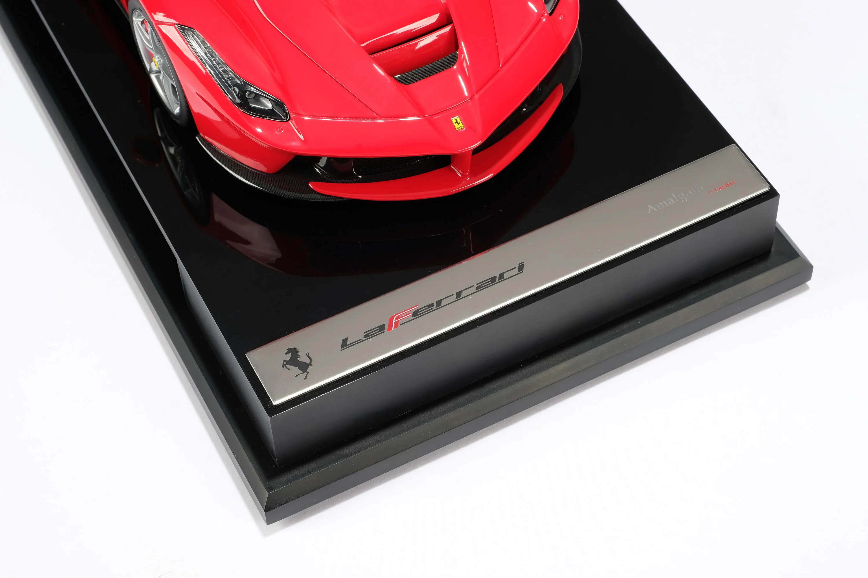 Ferrari LaFerrari - Image 8