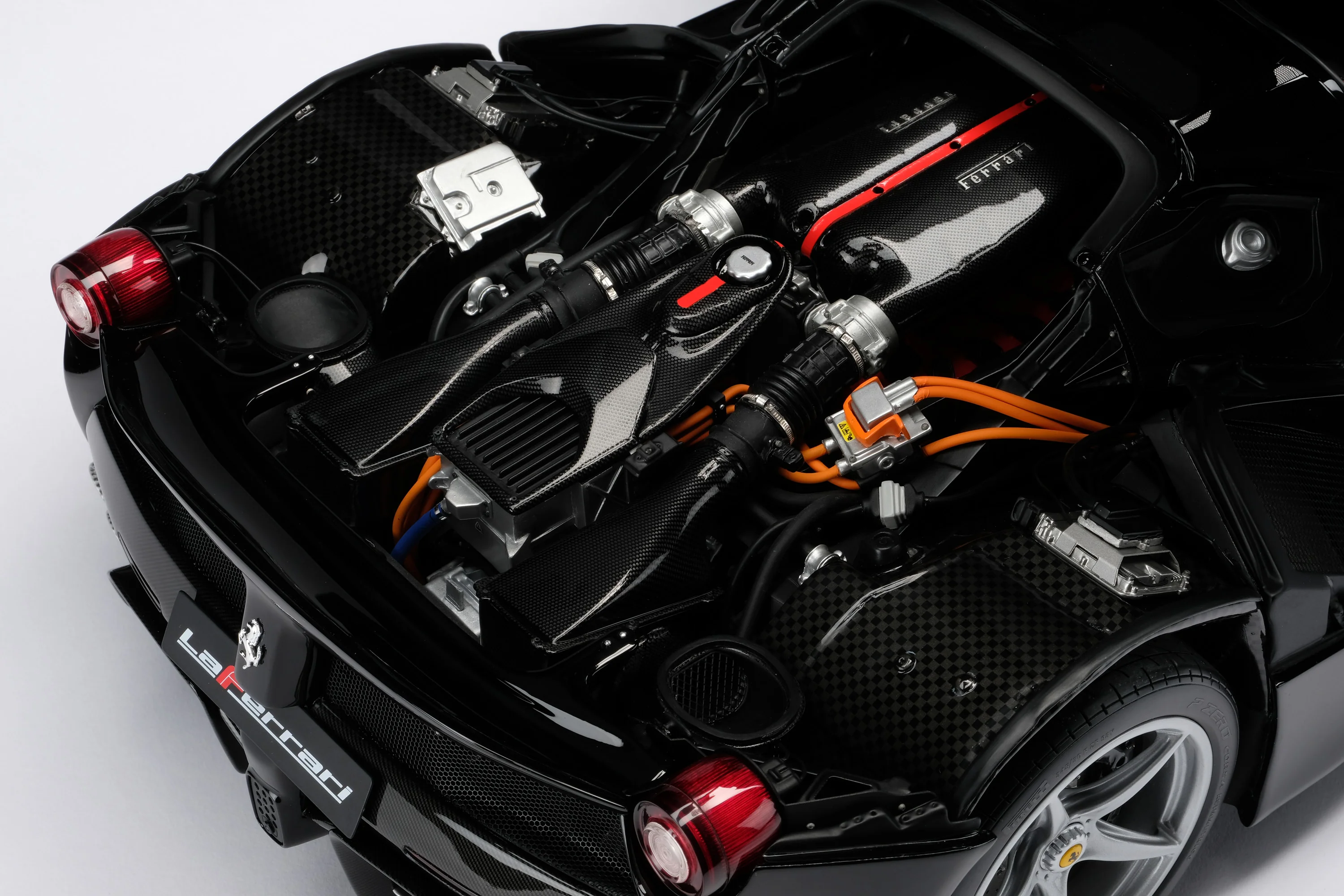Ferrari LaFerrari (2013) - Image 22