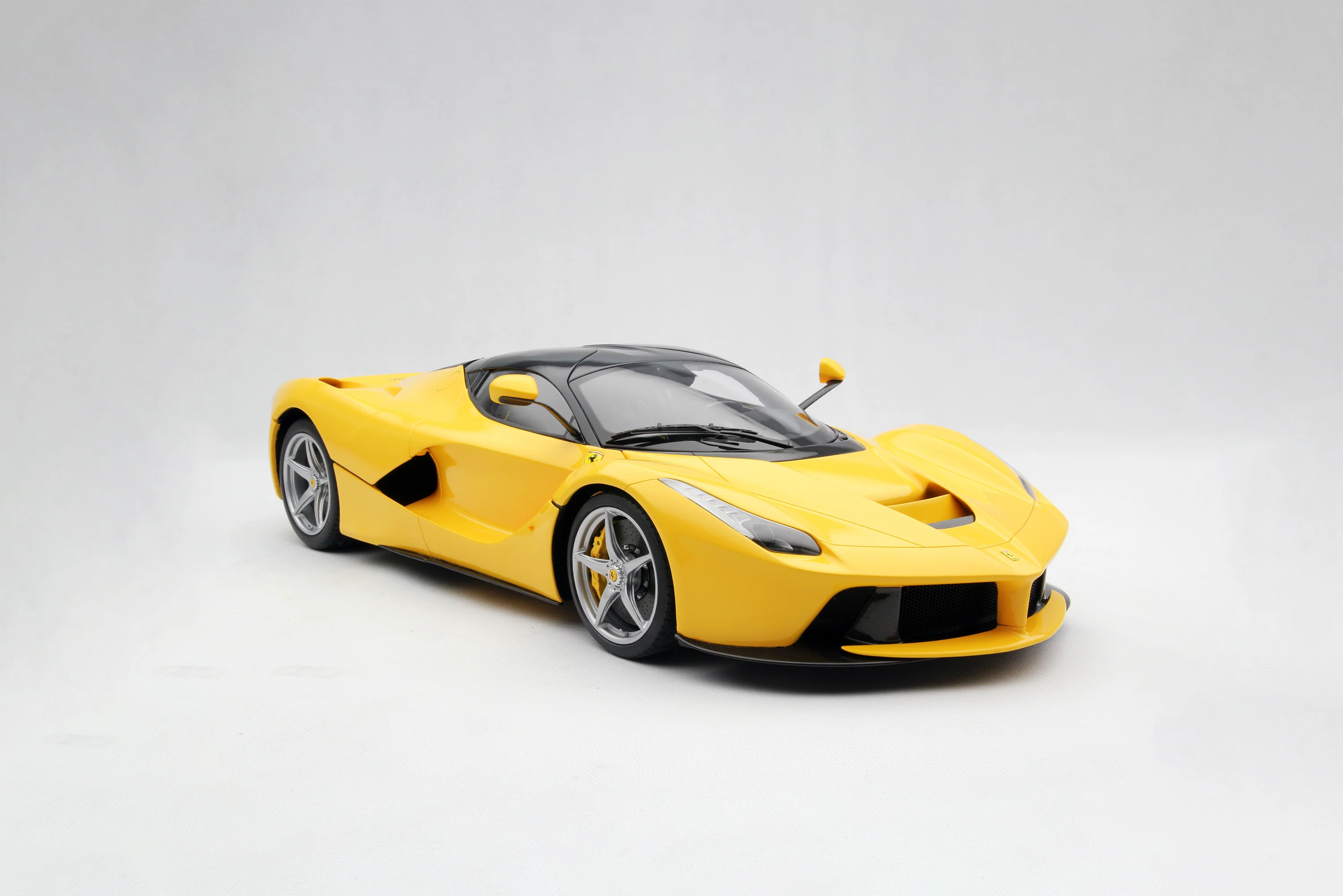 Ferrari LaFerrari (2013) - Image 31