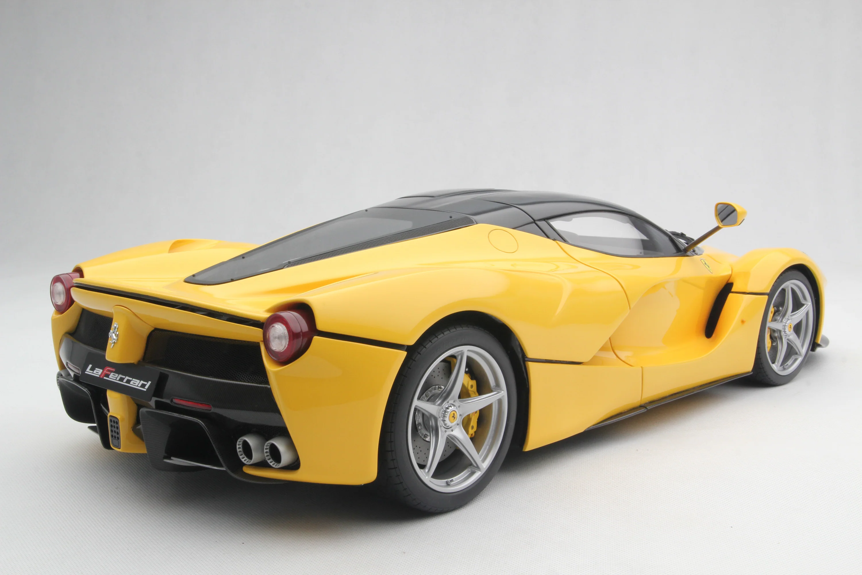 Ferrari LaFerrari (2013) - Image 36