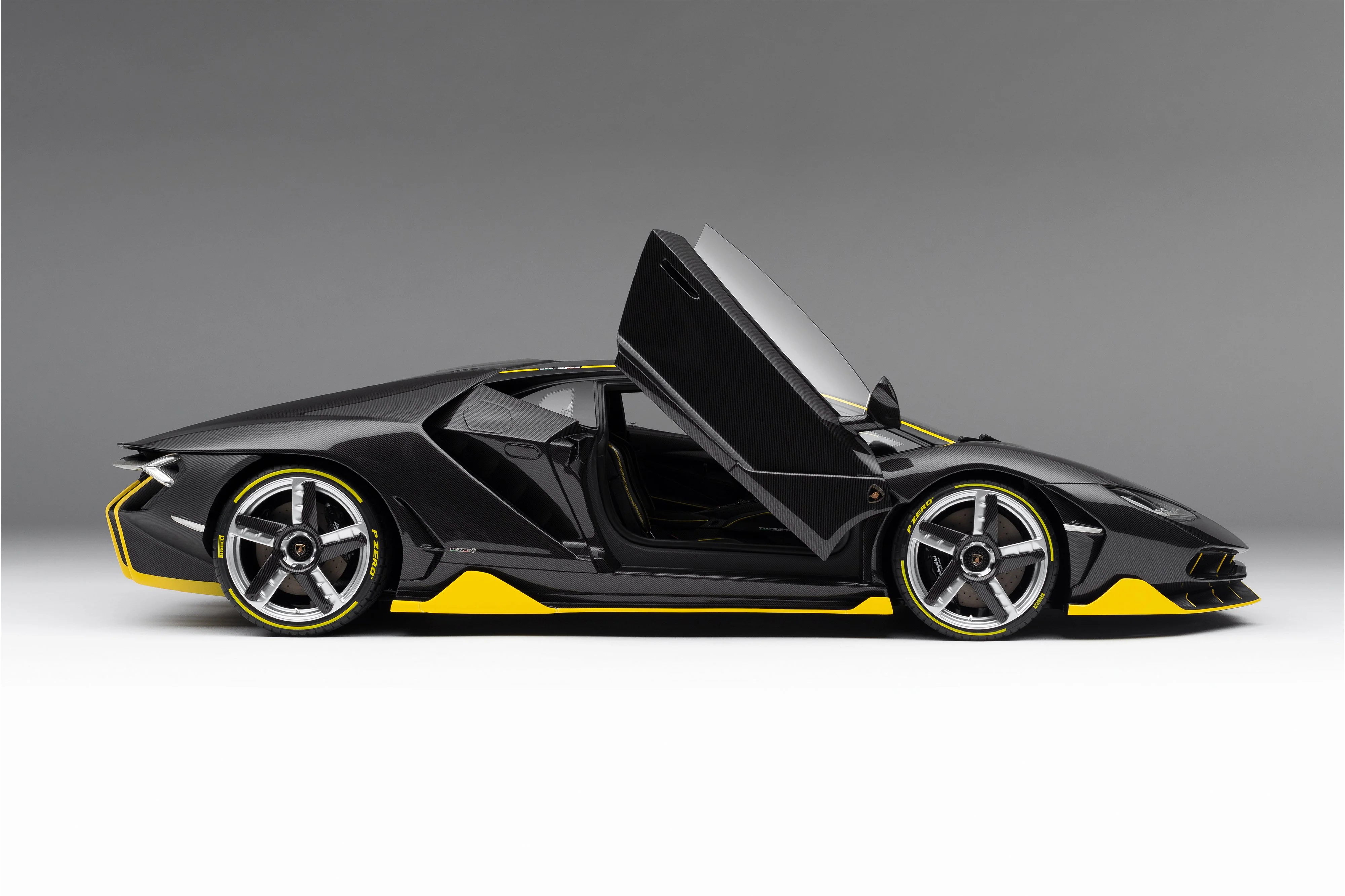 Lamborghini Centenario (2016) - Image 10