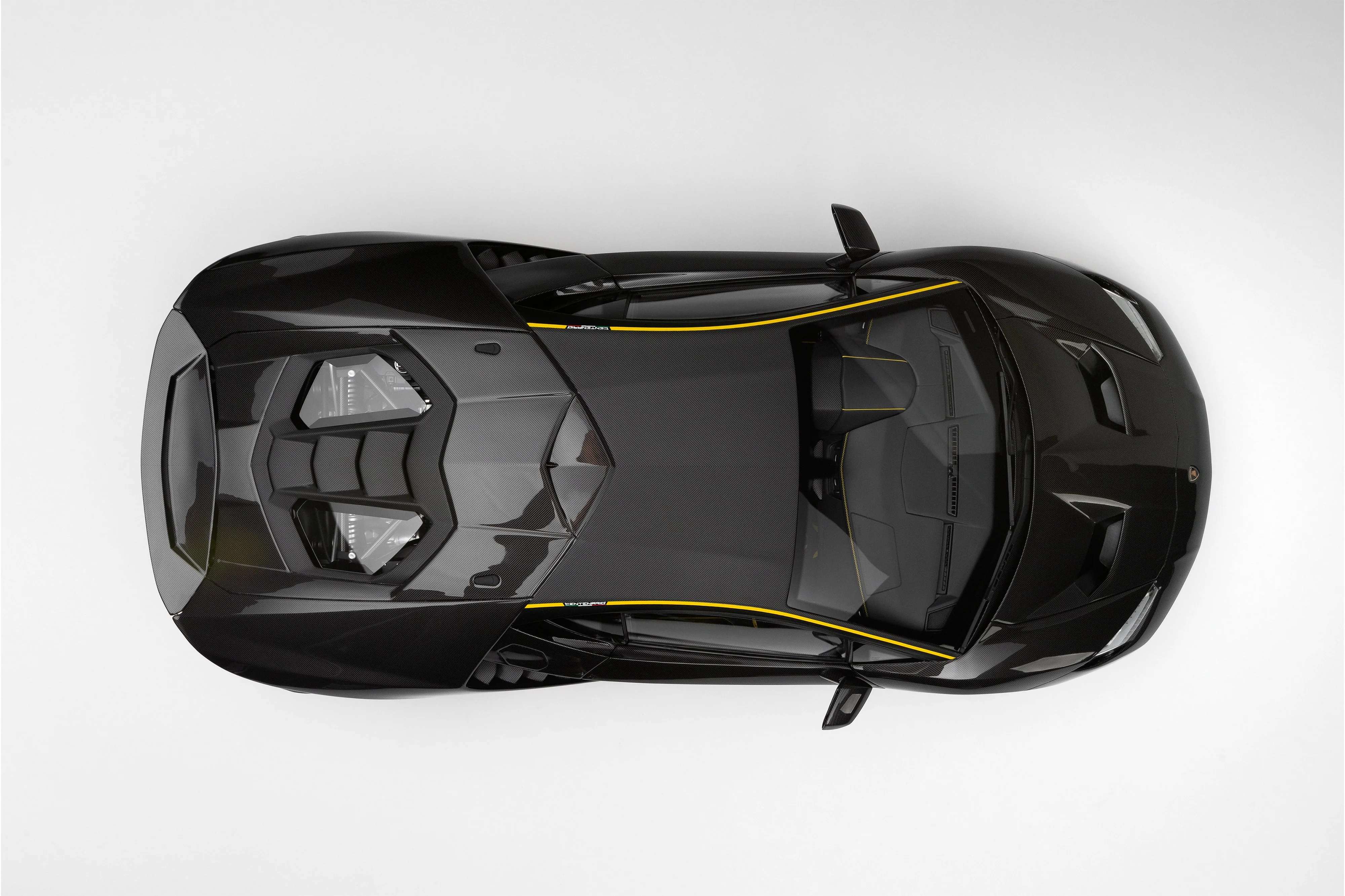 Lamborghini Centenario (2016) - Image 11