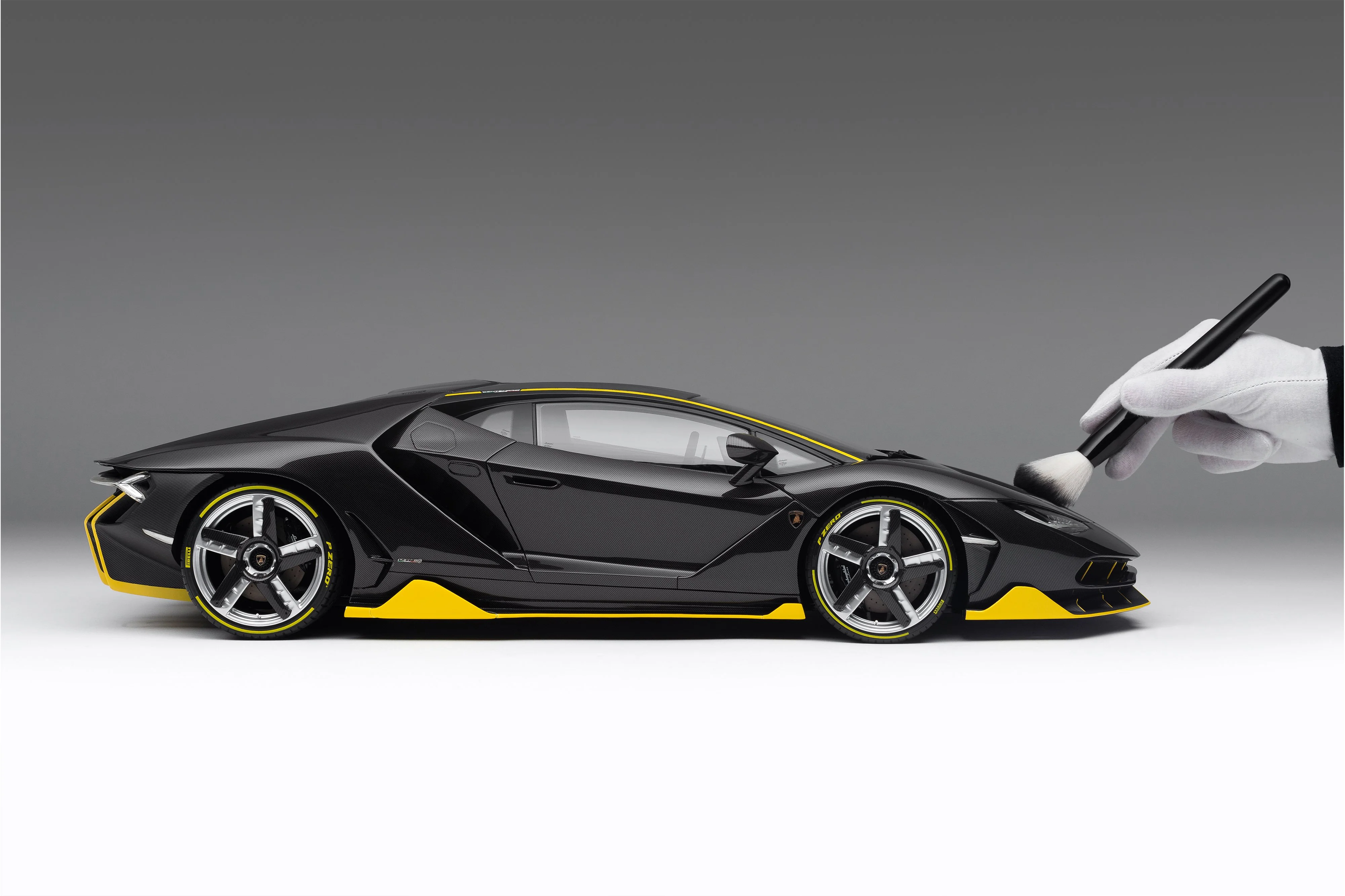 Lamborghini Centenario (2016) - Image 3