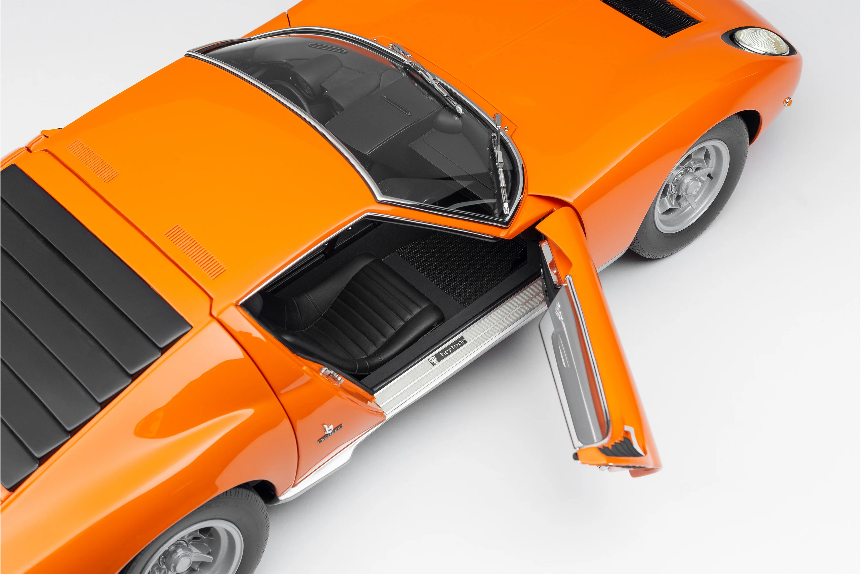 Lamborghini Miura P400 SV (1971) - Image 29