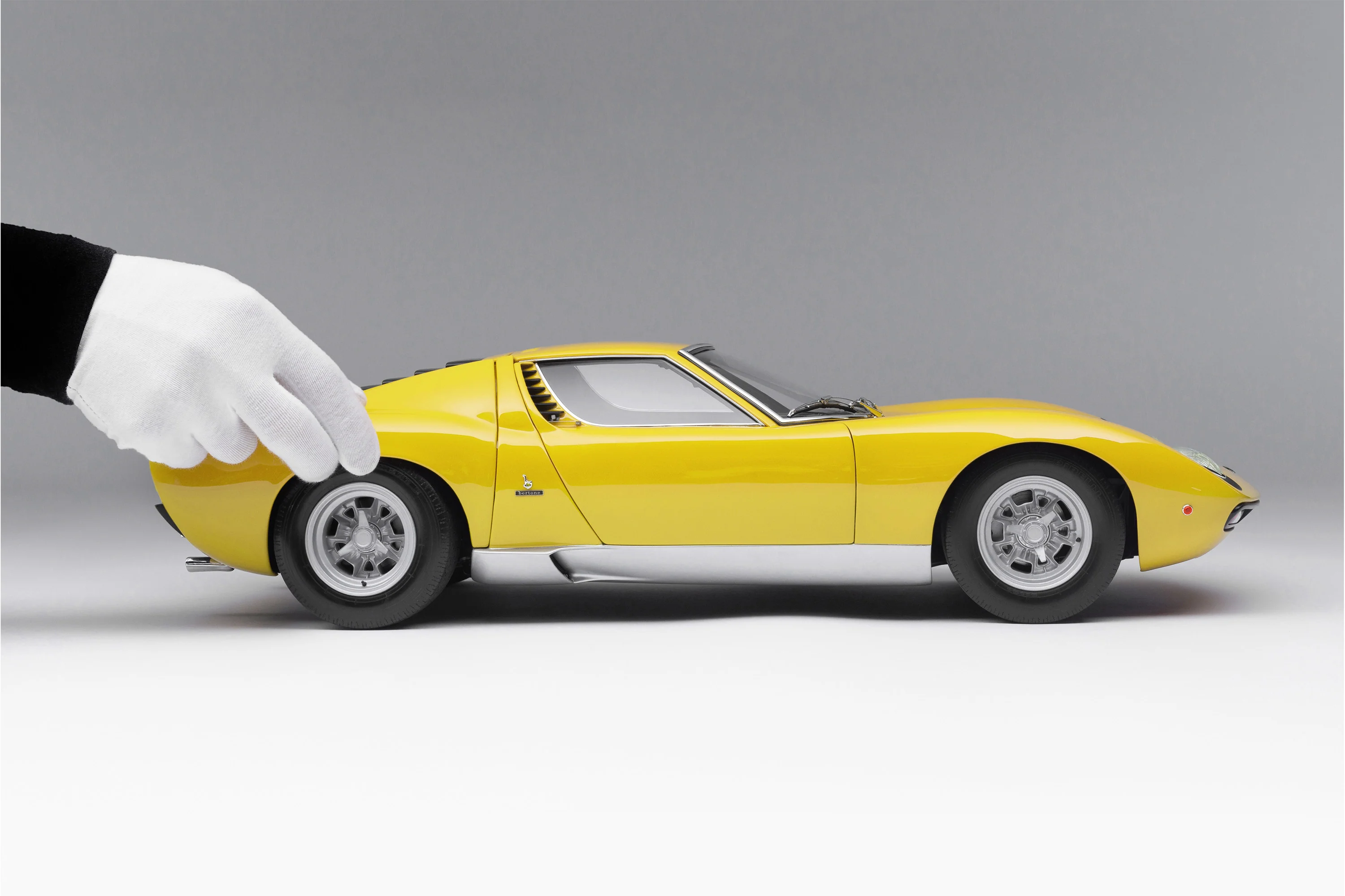 Lamborghini Miura P400 SV (1971) - Image 4