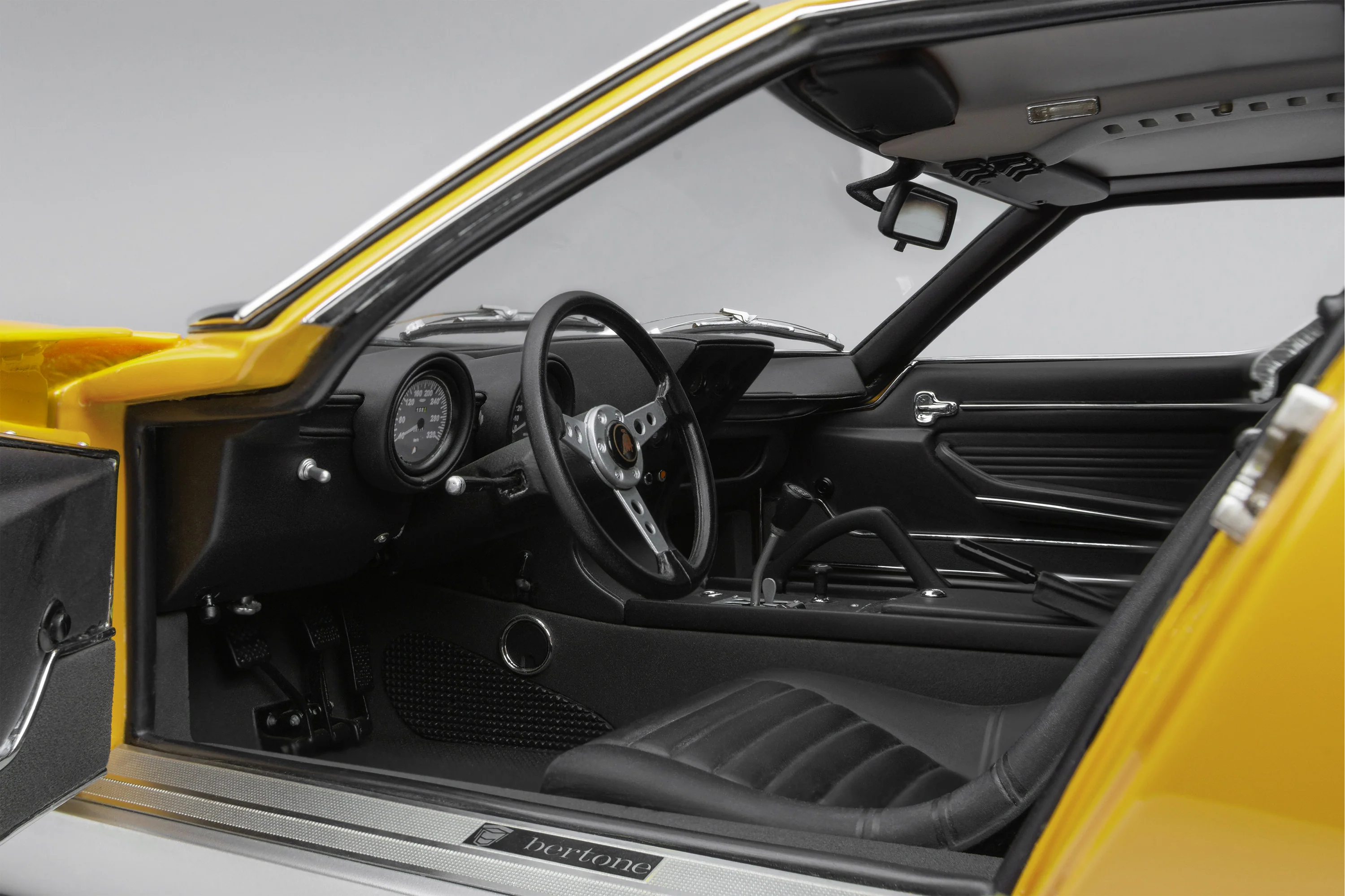 Lamborghini Miura P400 SV (1971) - Image 7