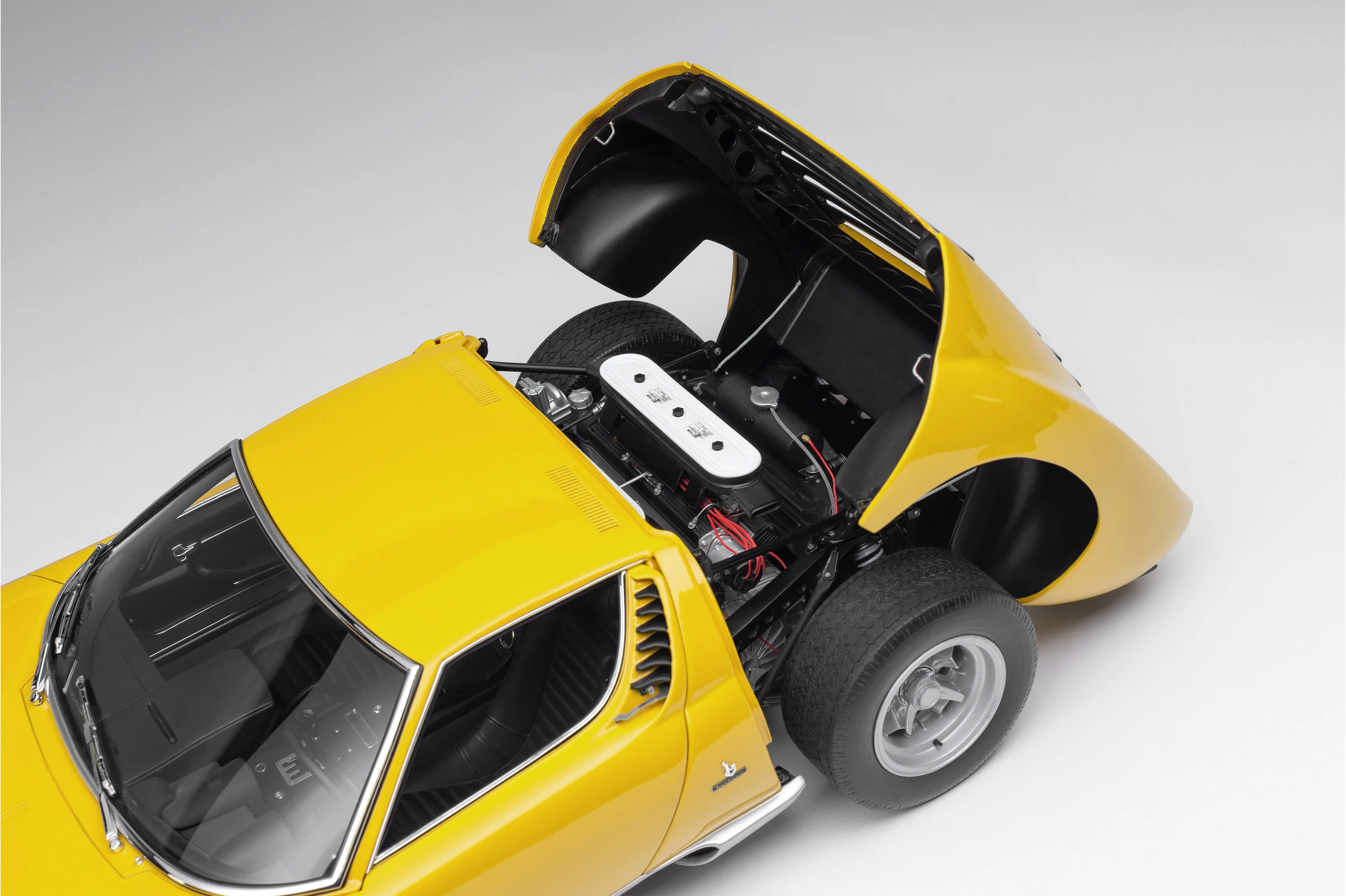 Lamborghini Miura P400 SV (1971) - Image 8