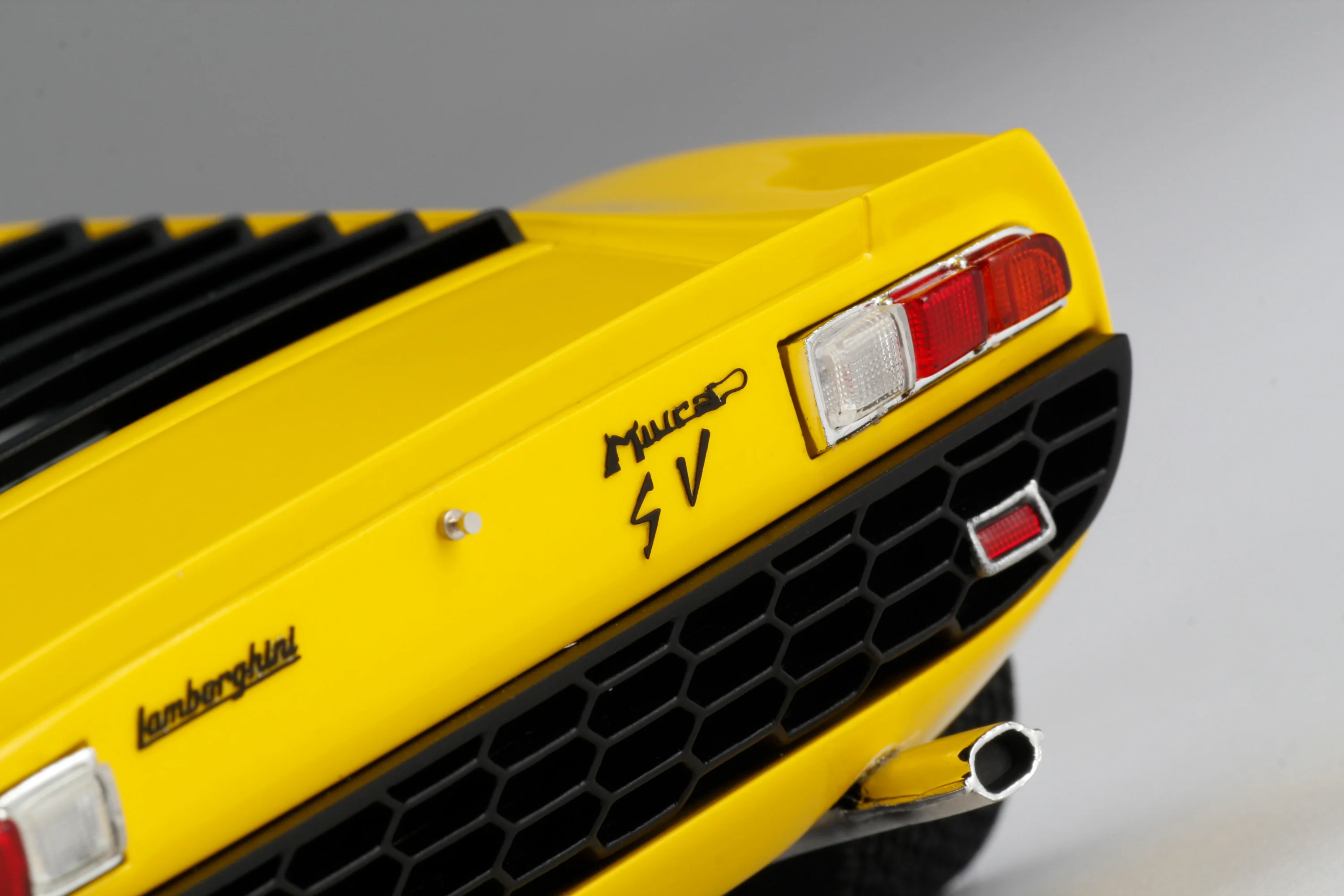 Lamborghini Miura P400 SV - Image 10