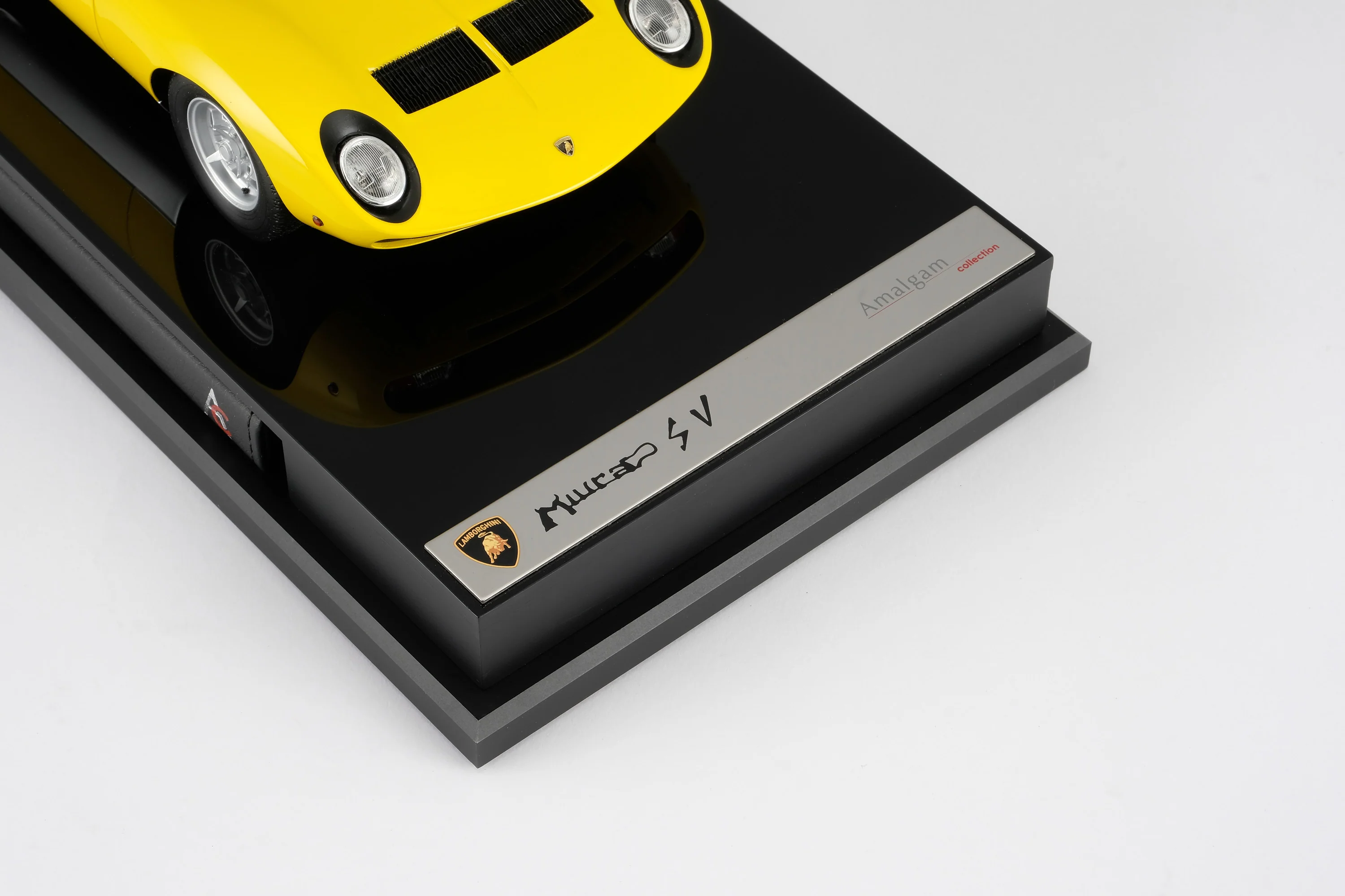 Lamborghini Miura P400 SV - Image 17