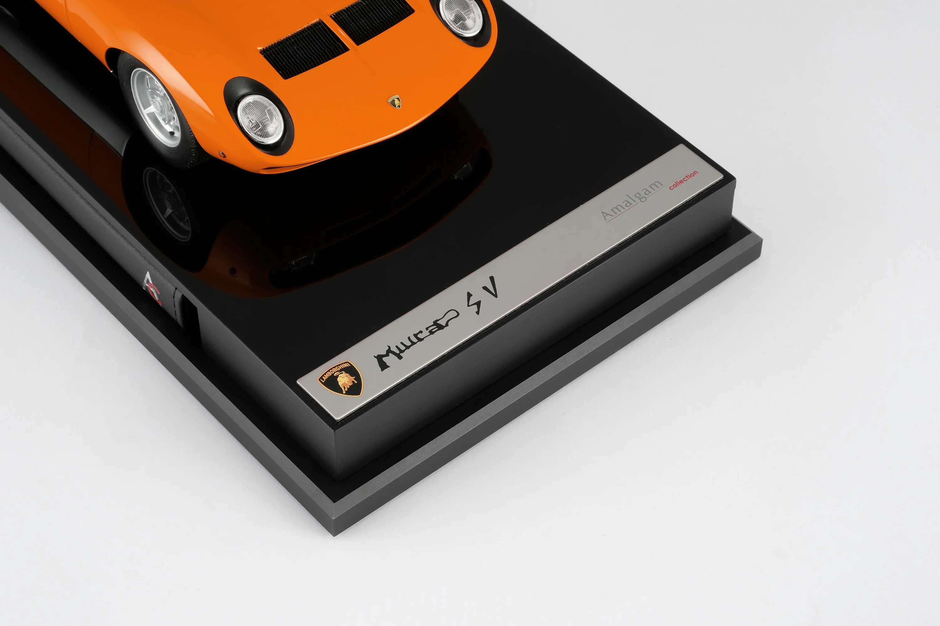 Lamborghini Miura P400 SV - Image 32