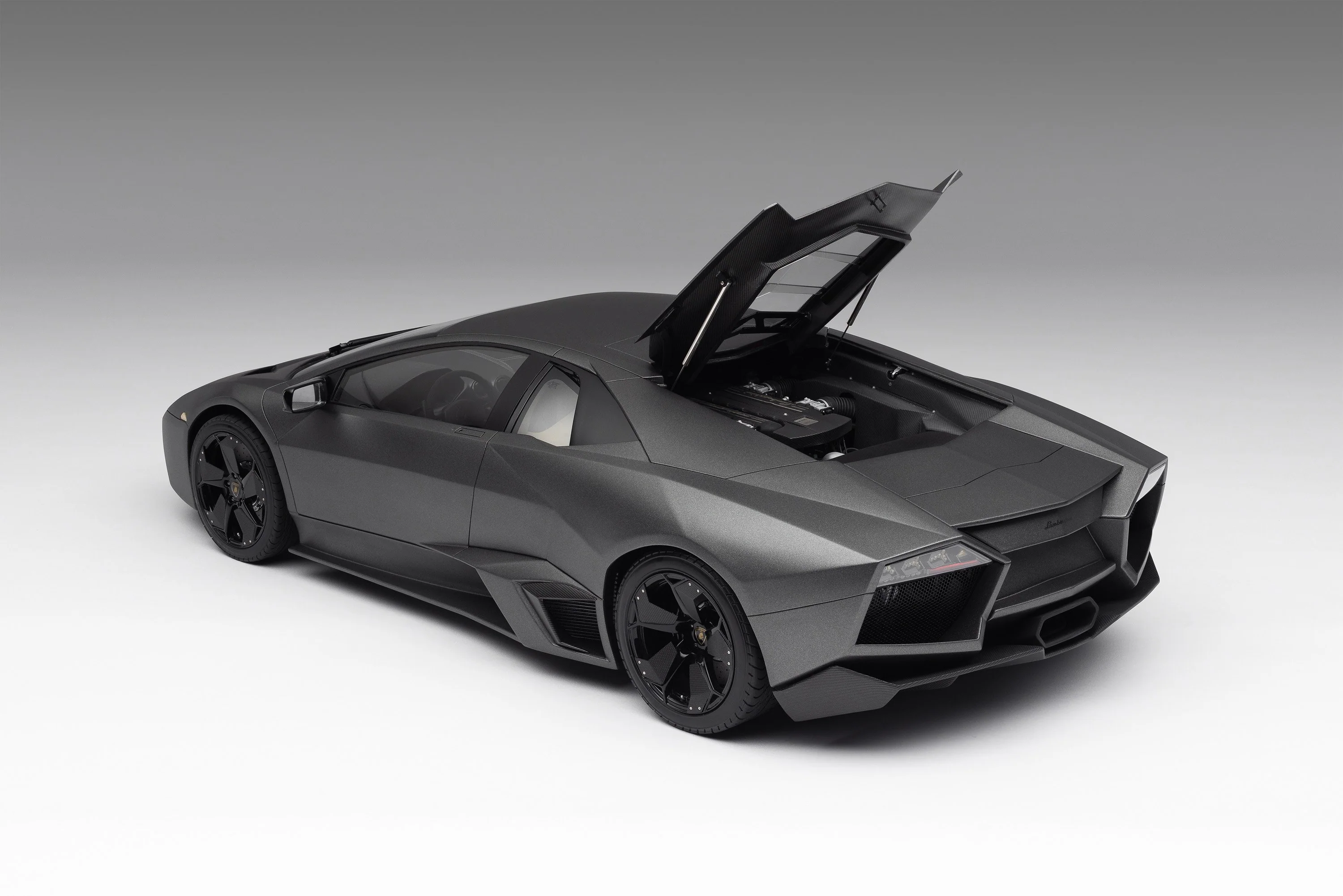 Lamborghini Reventón (2007) - Image 11