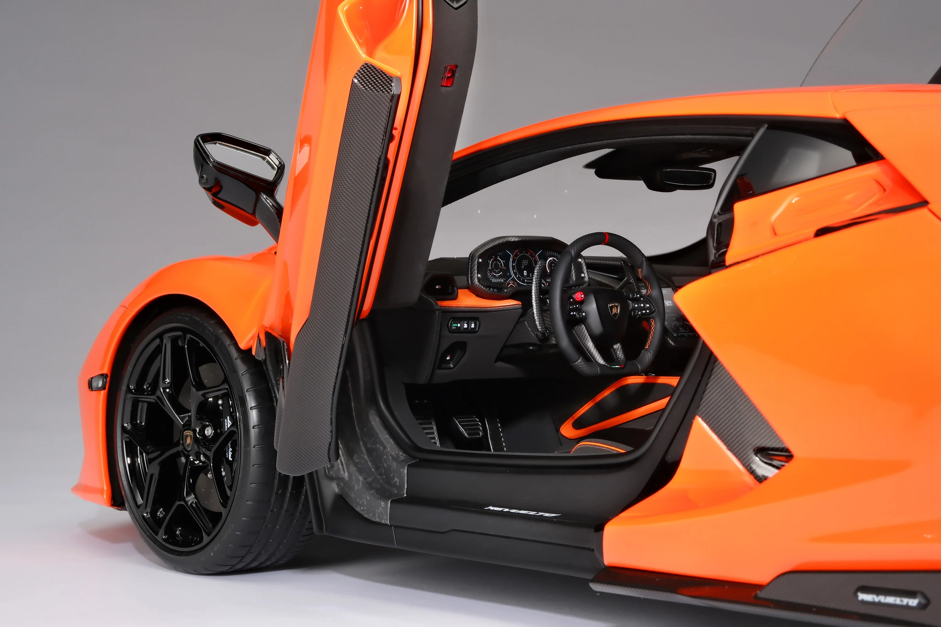 Lamborghini Revuelto (2023) - Image 15