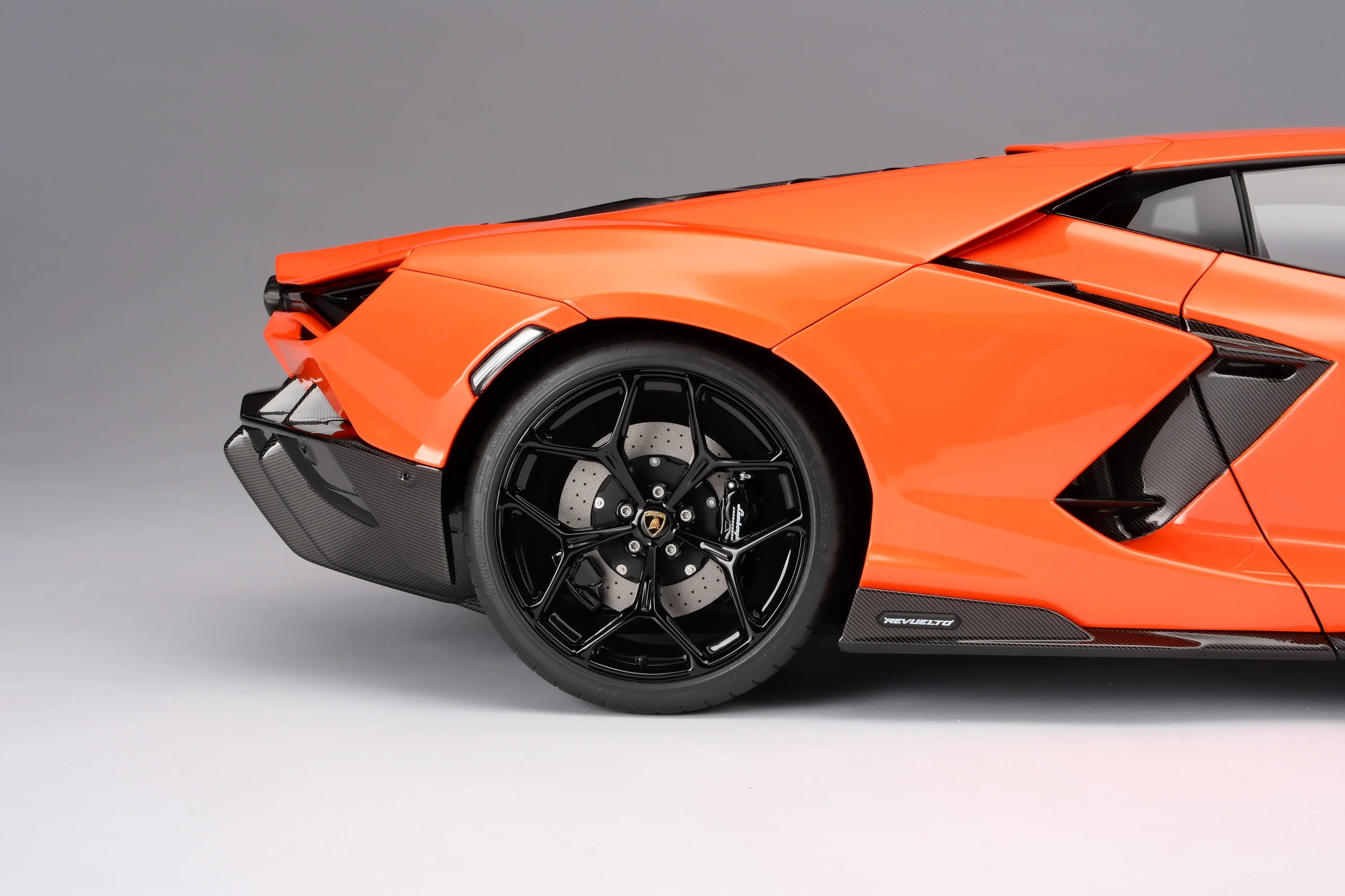 Lamborghini Revuelto (2023) - Image 26