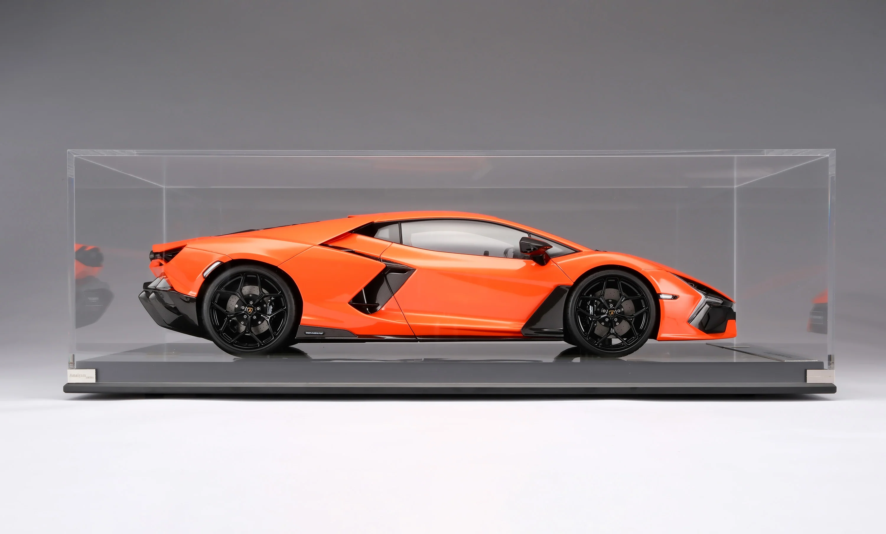 Lamborghini Revuelto (2023) - Image 28