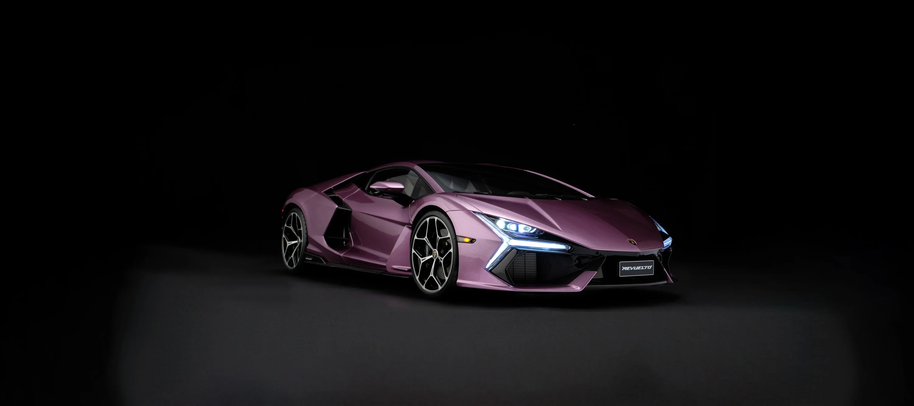 Lamborghini Revuelto (2023) - Image 31