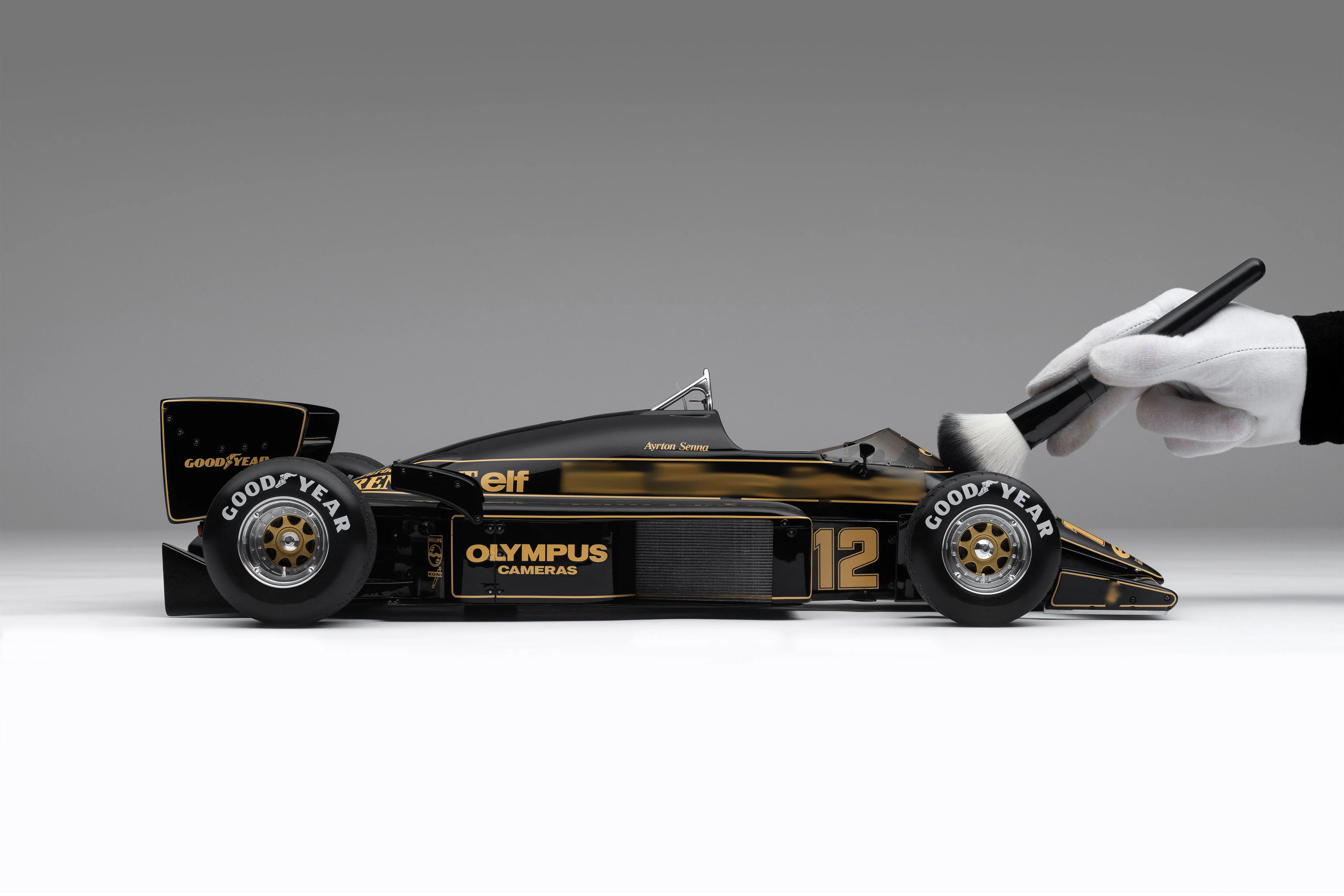 Lotus 97T - 1985 Portuguese Grand Prix Winner - Senna - Image 3