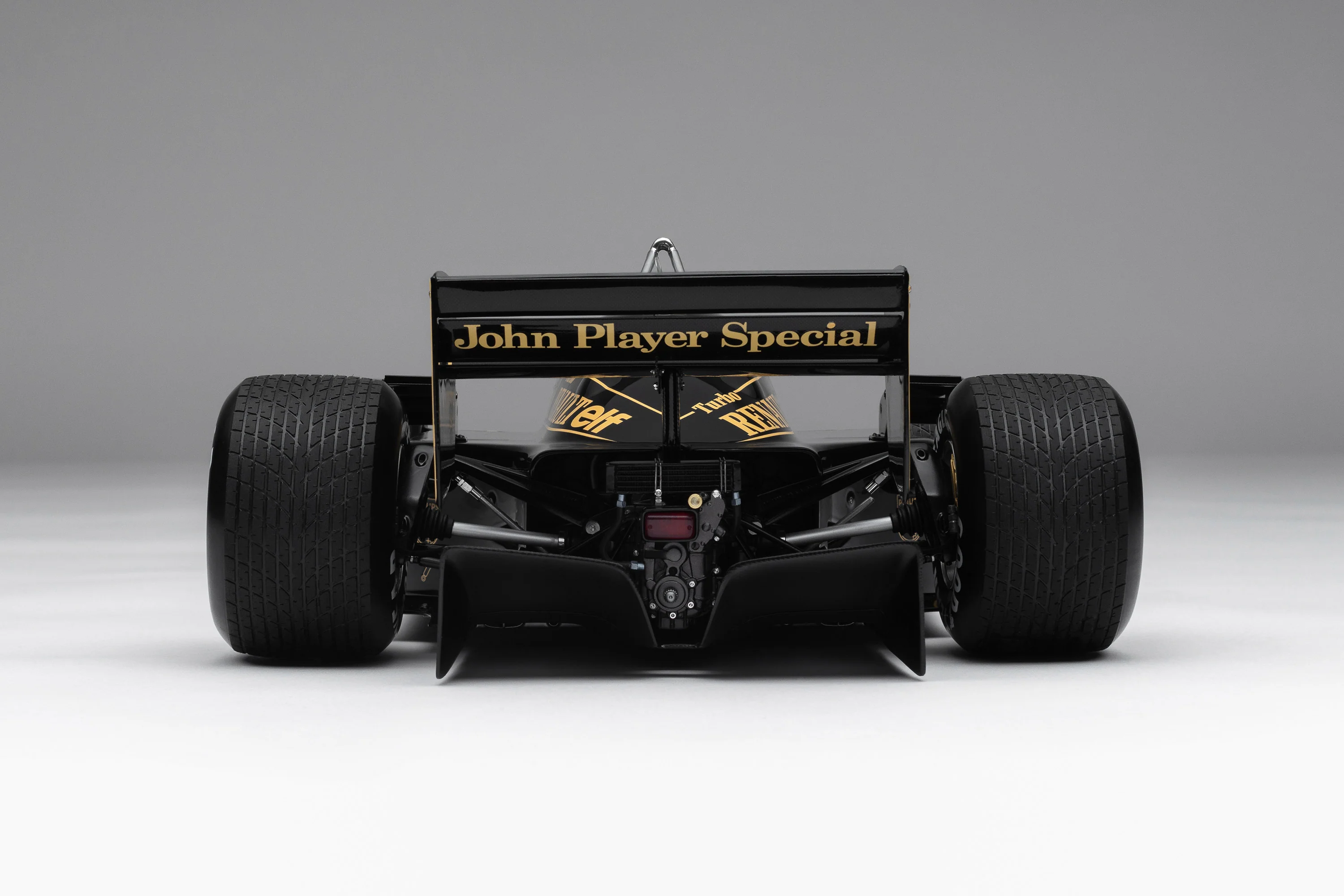 Lotus 97T - 1985 Portuguese Grand Prix Winner - Senna - Image 8