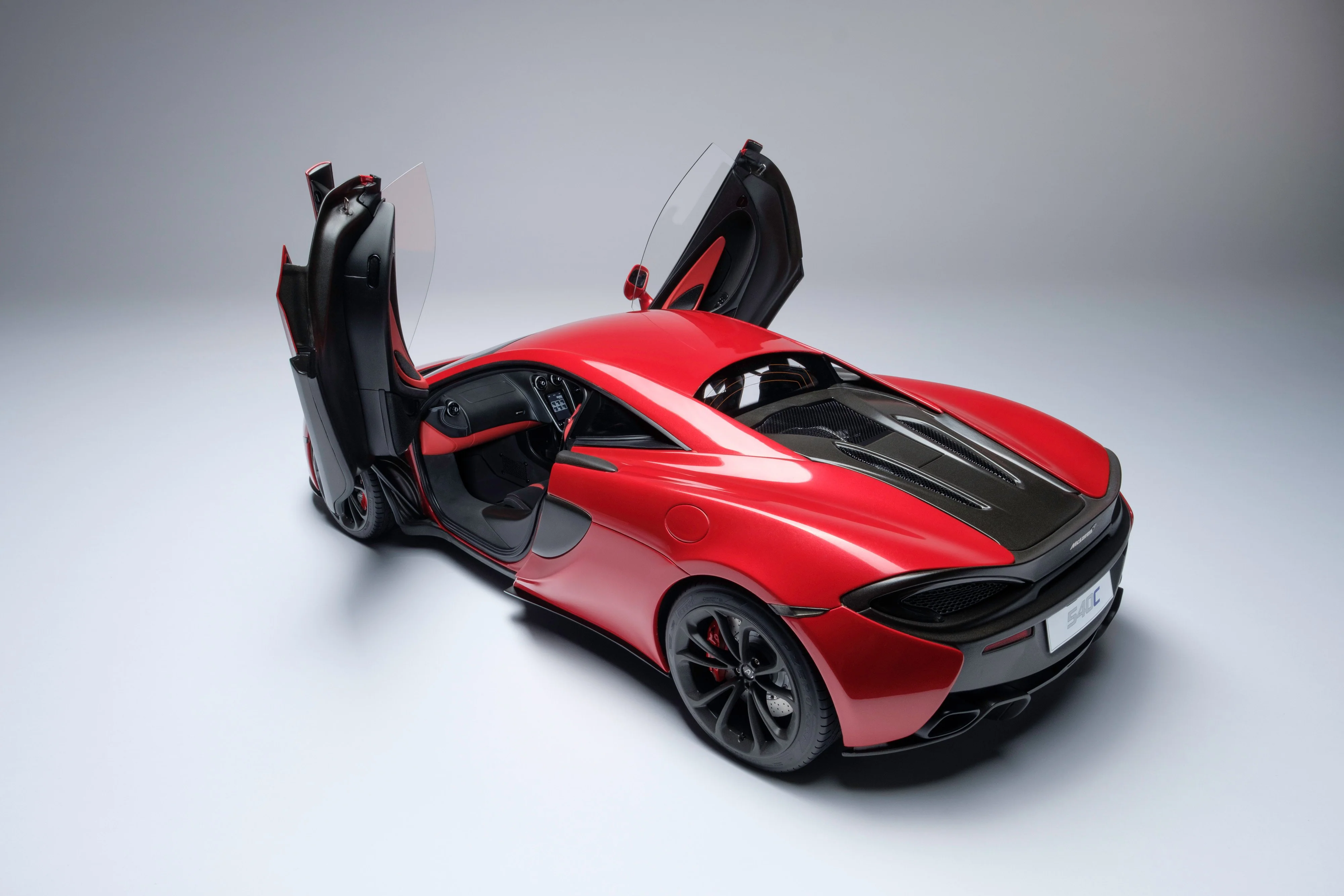 McLaren 540C (2015) - Image 10
