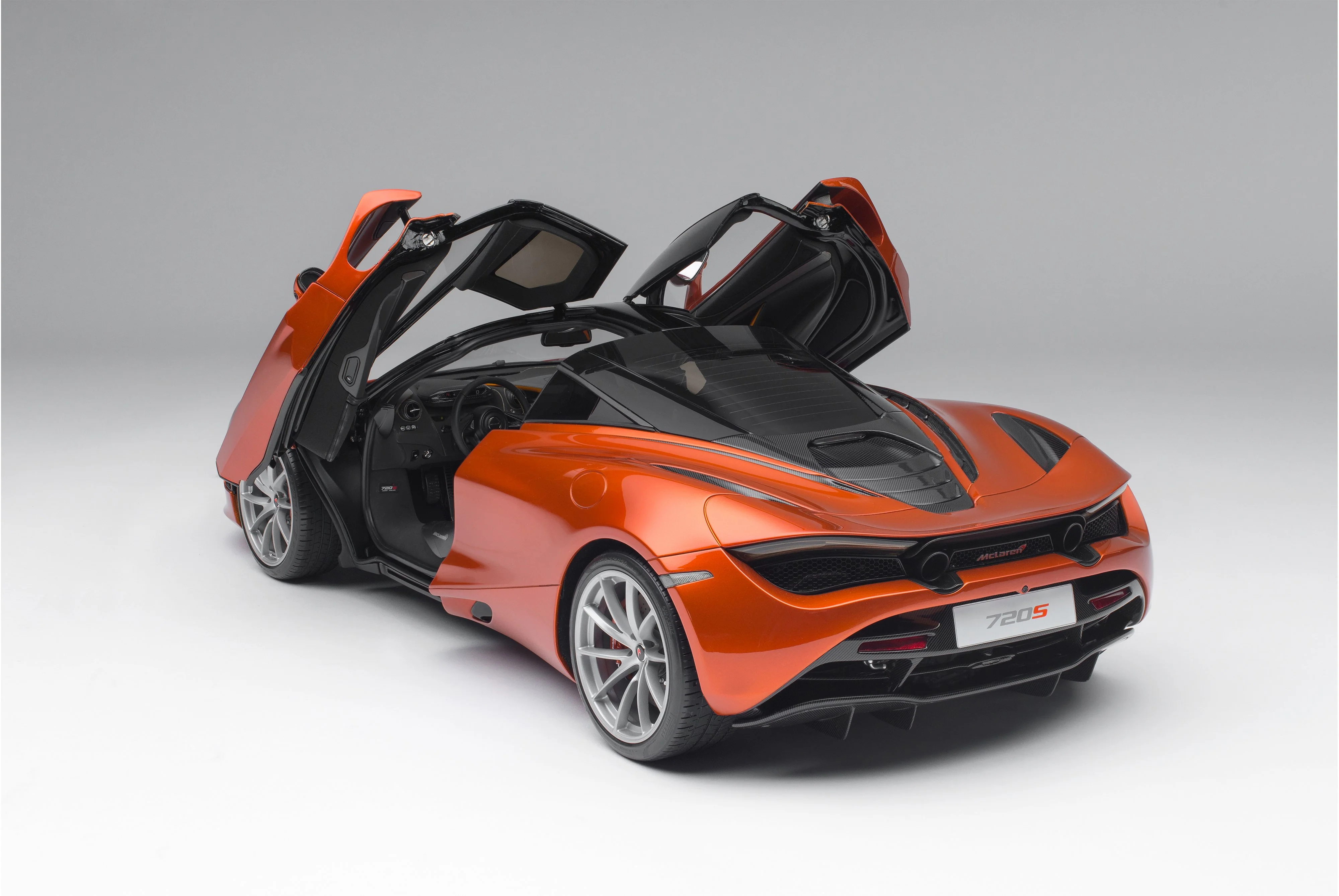 McLaren 720S (2017) - Image 11
