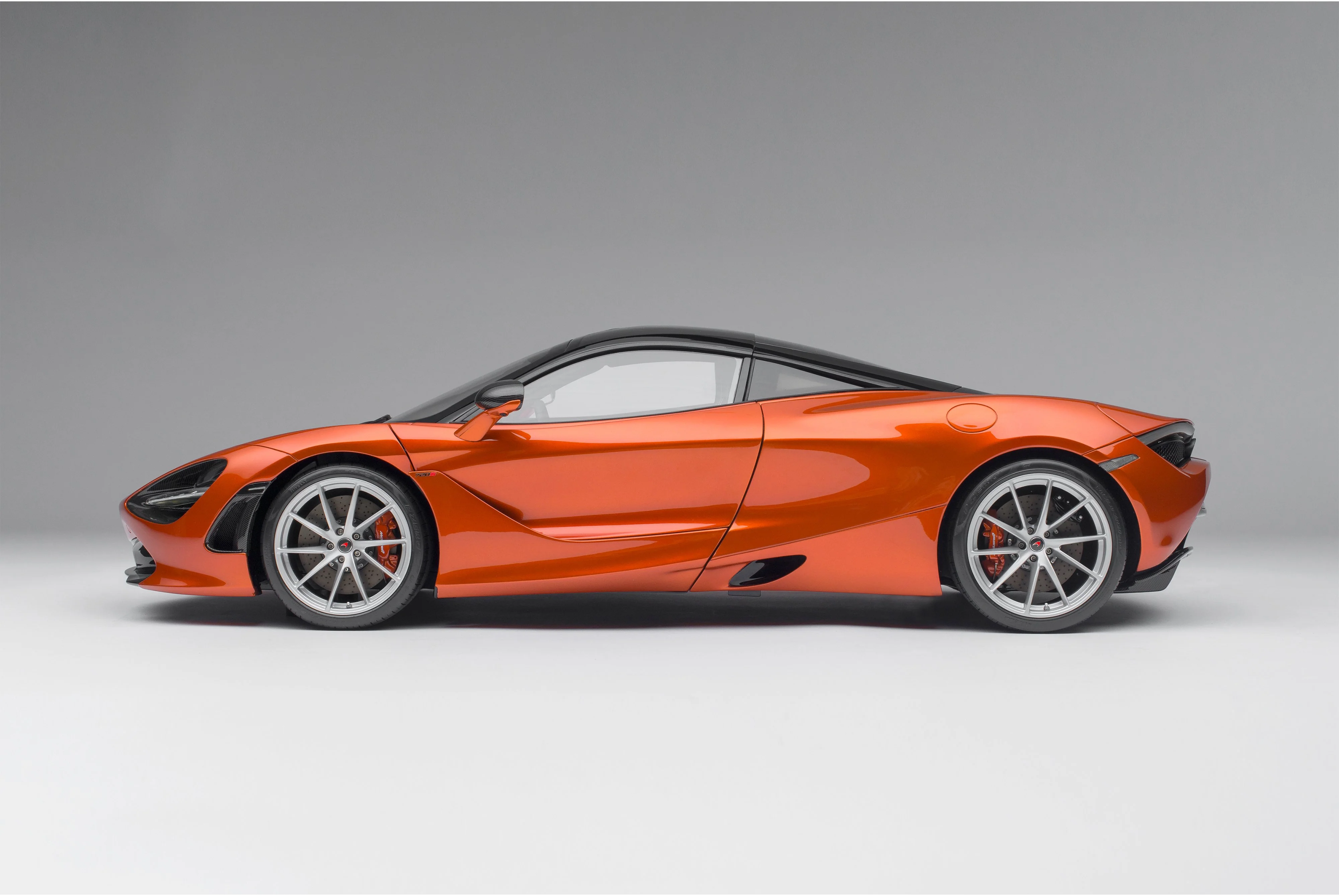 McLaren 720S (2017) - Image 7