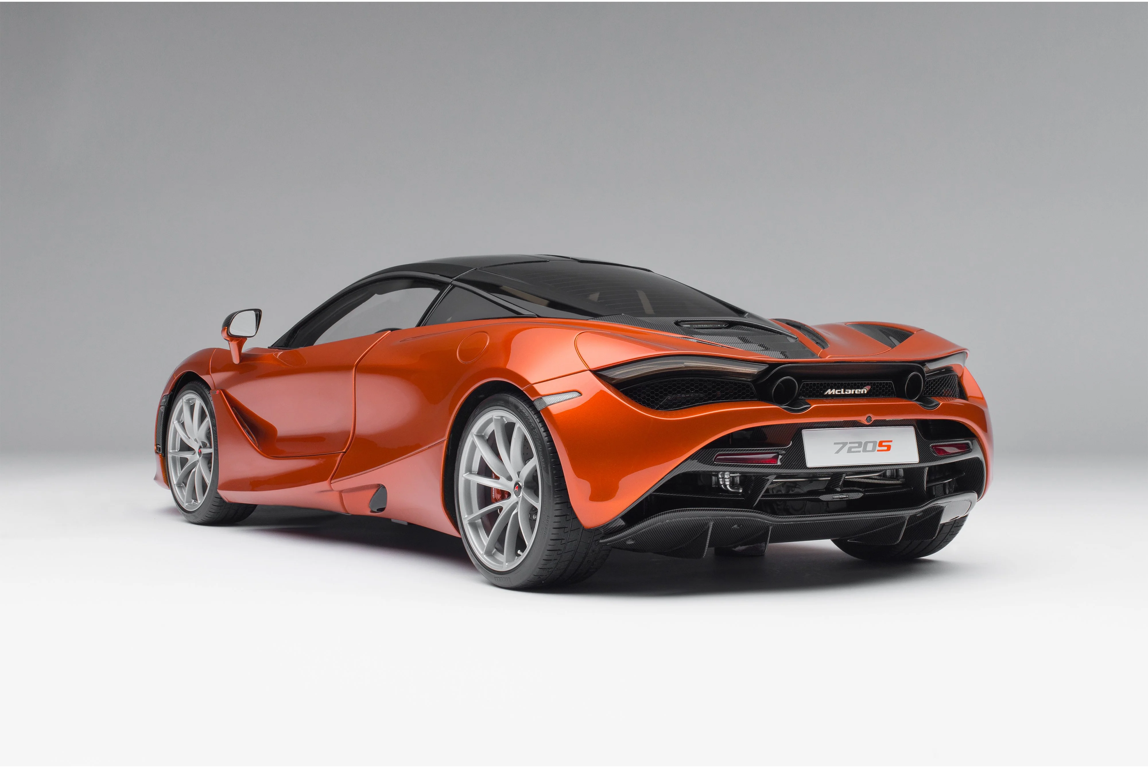 McLaren 720S (2017) - Image 8
