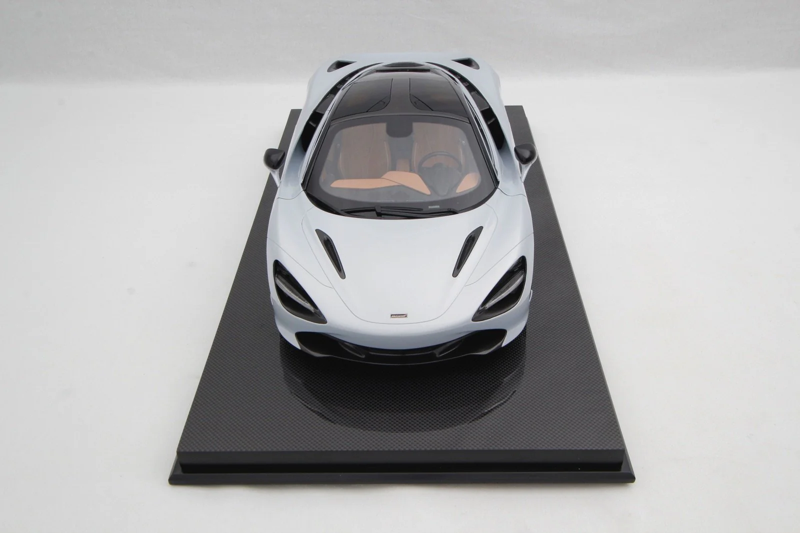 McLaren 720S (2017) - Image 15