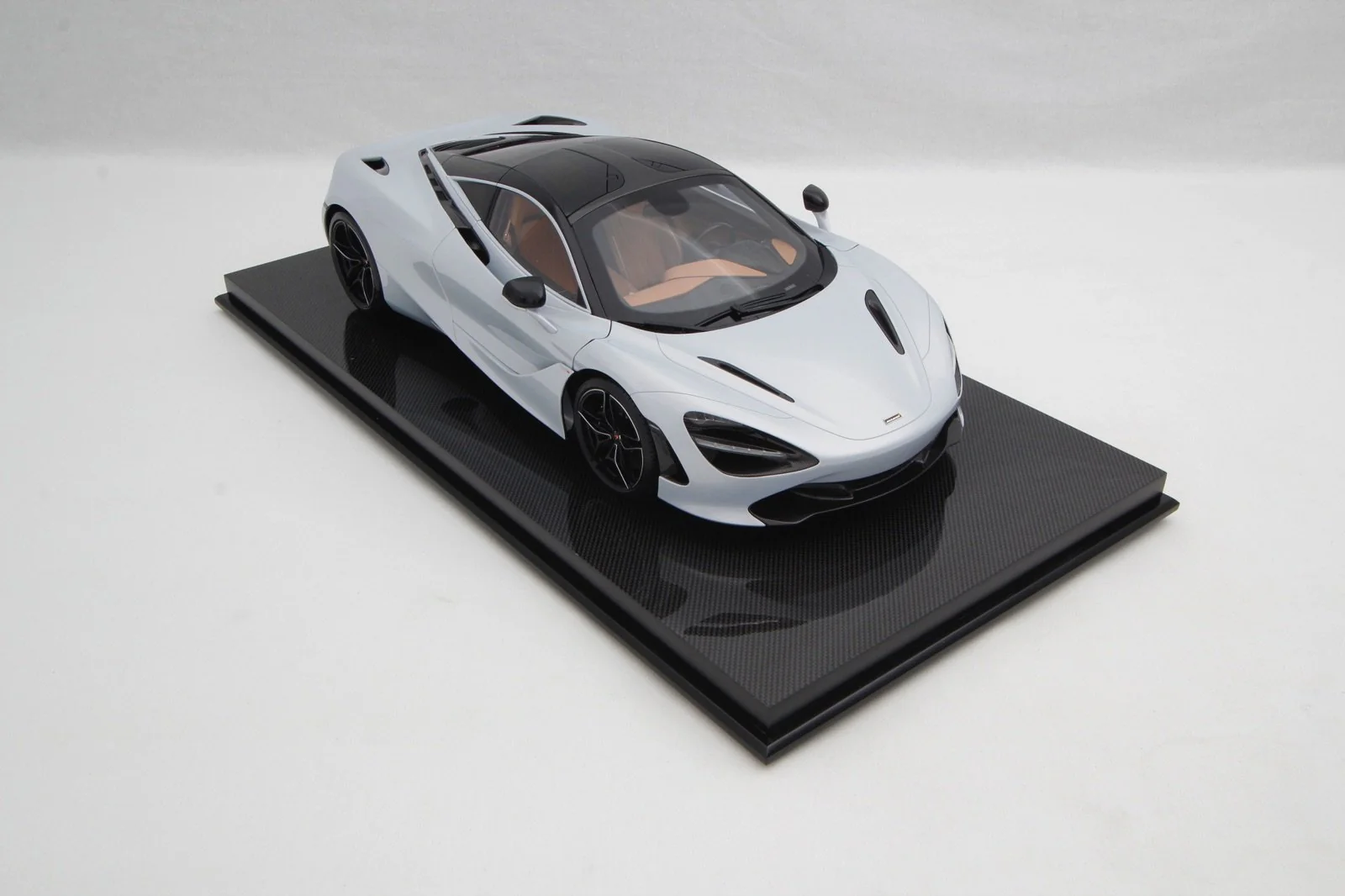 McLaren 720S (2017) - Image 4