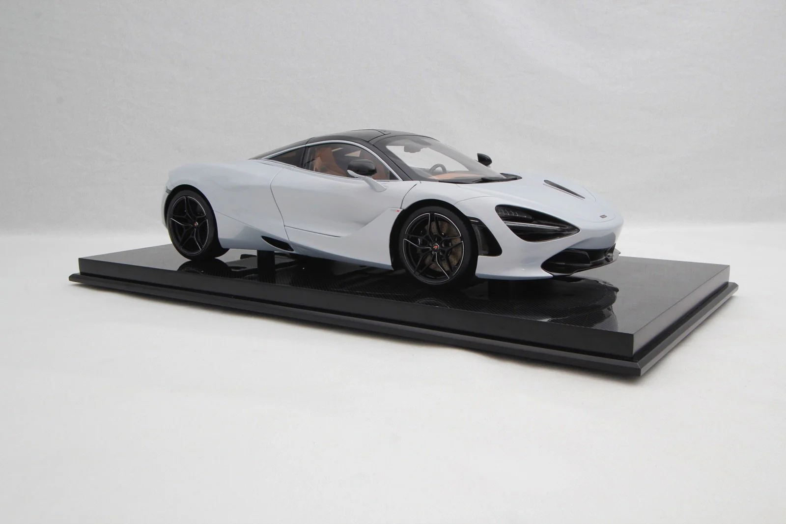 McLaren 720S (2017) - Image 7