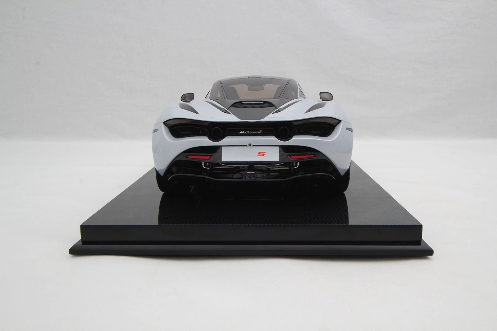 McLaren 720S (2017) - Image 9