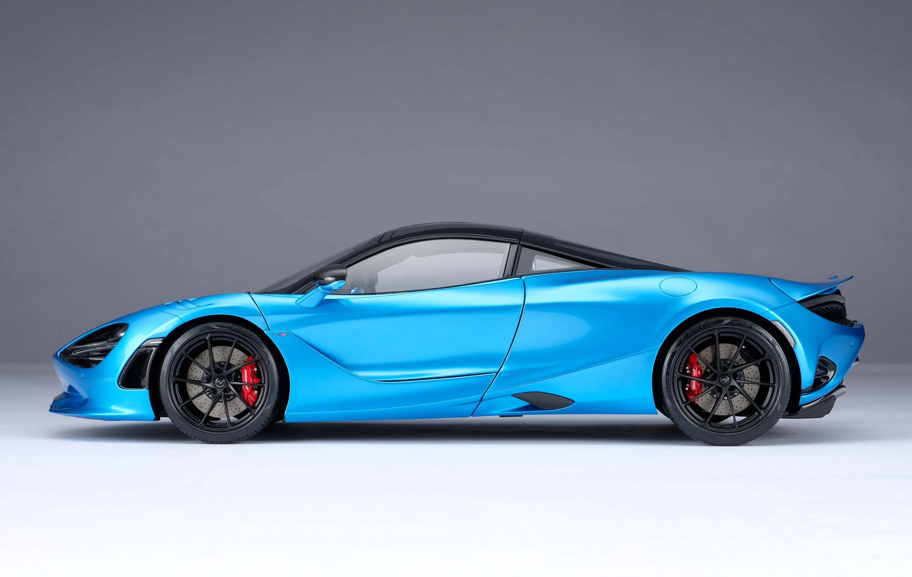McLaren 750S Coupe (2023) - Image 15