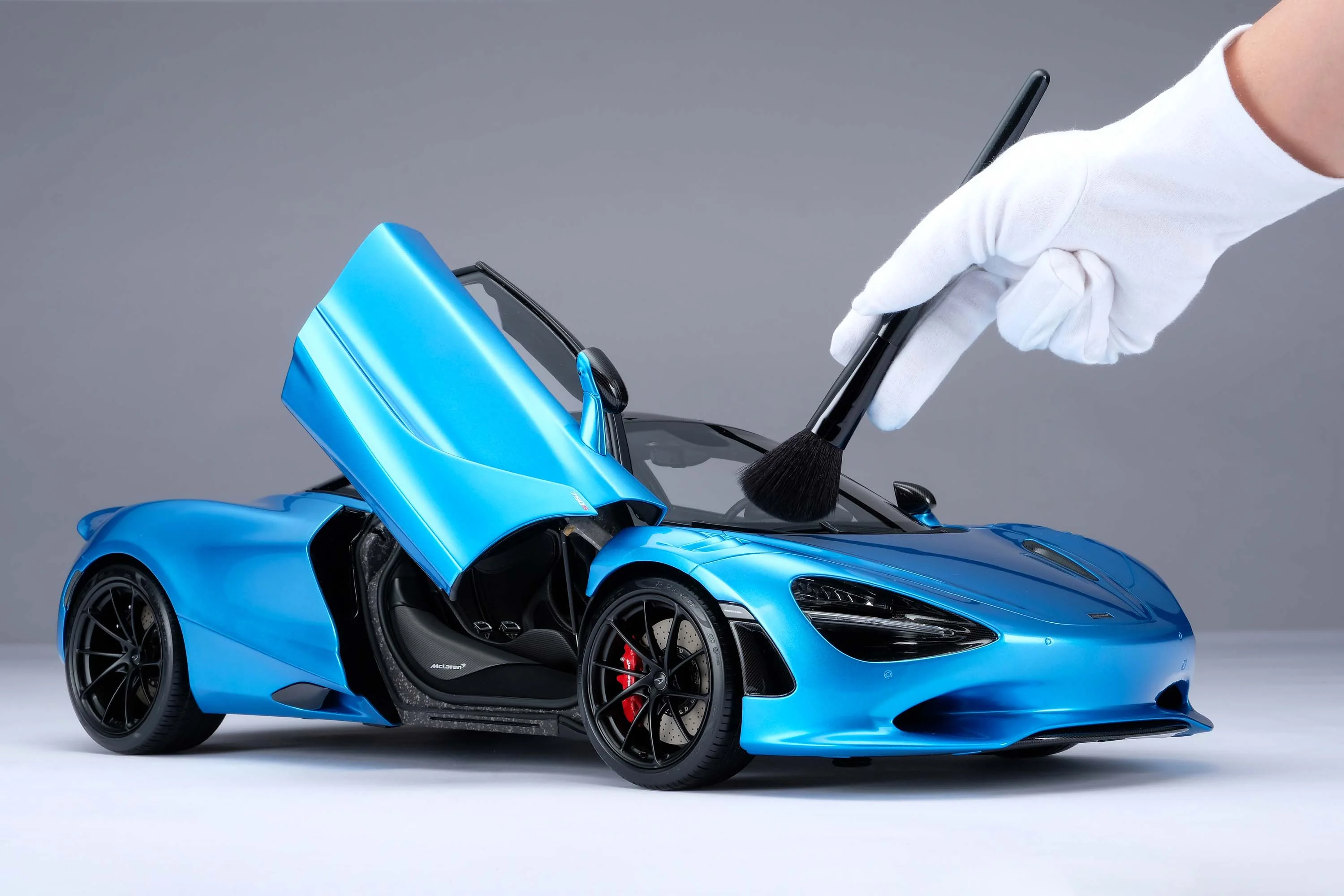 McLaren 750S Coupe (2023) - Image 20