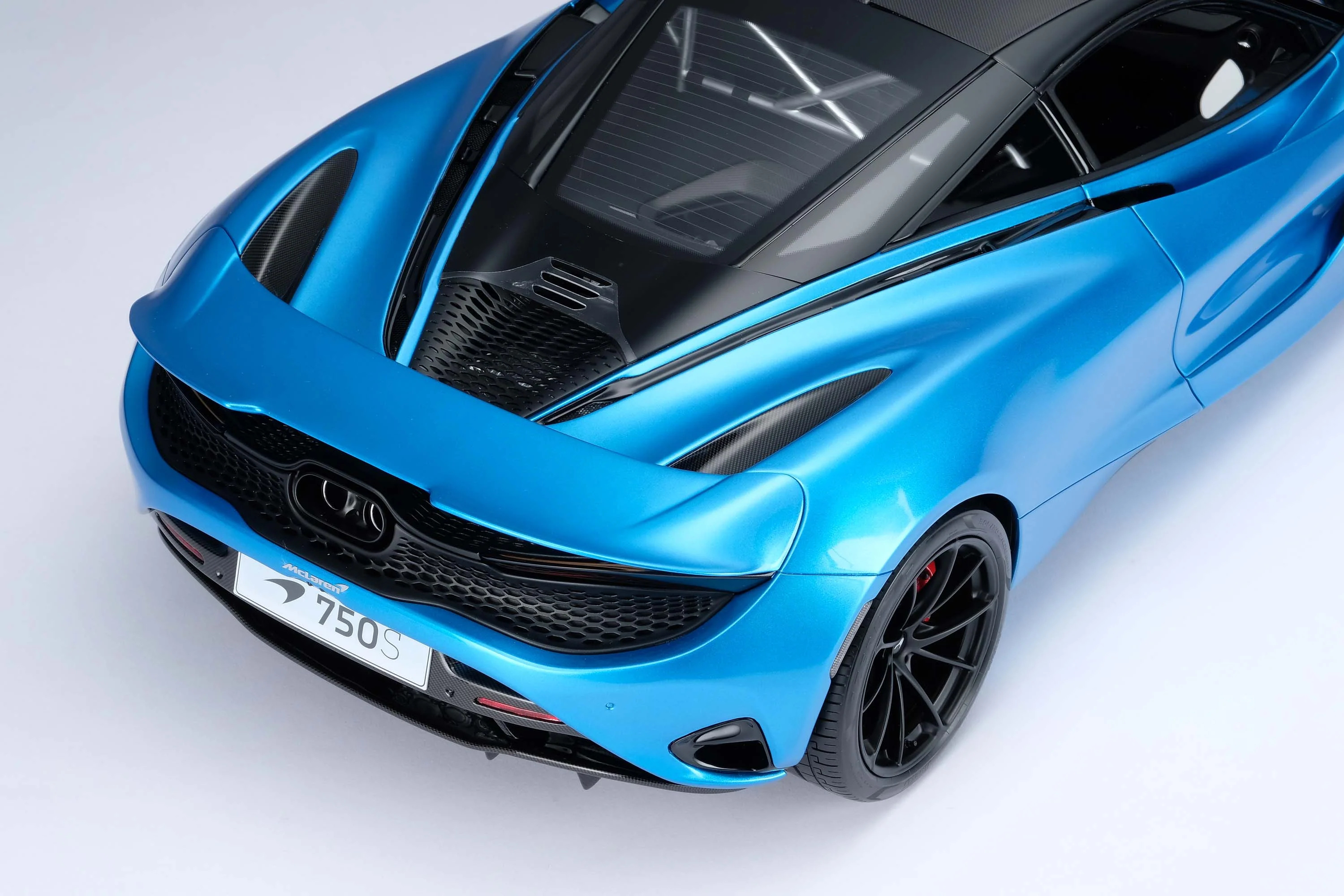 McLaren 750S Coupe (2023) - Image 29