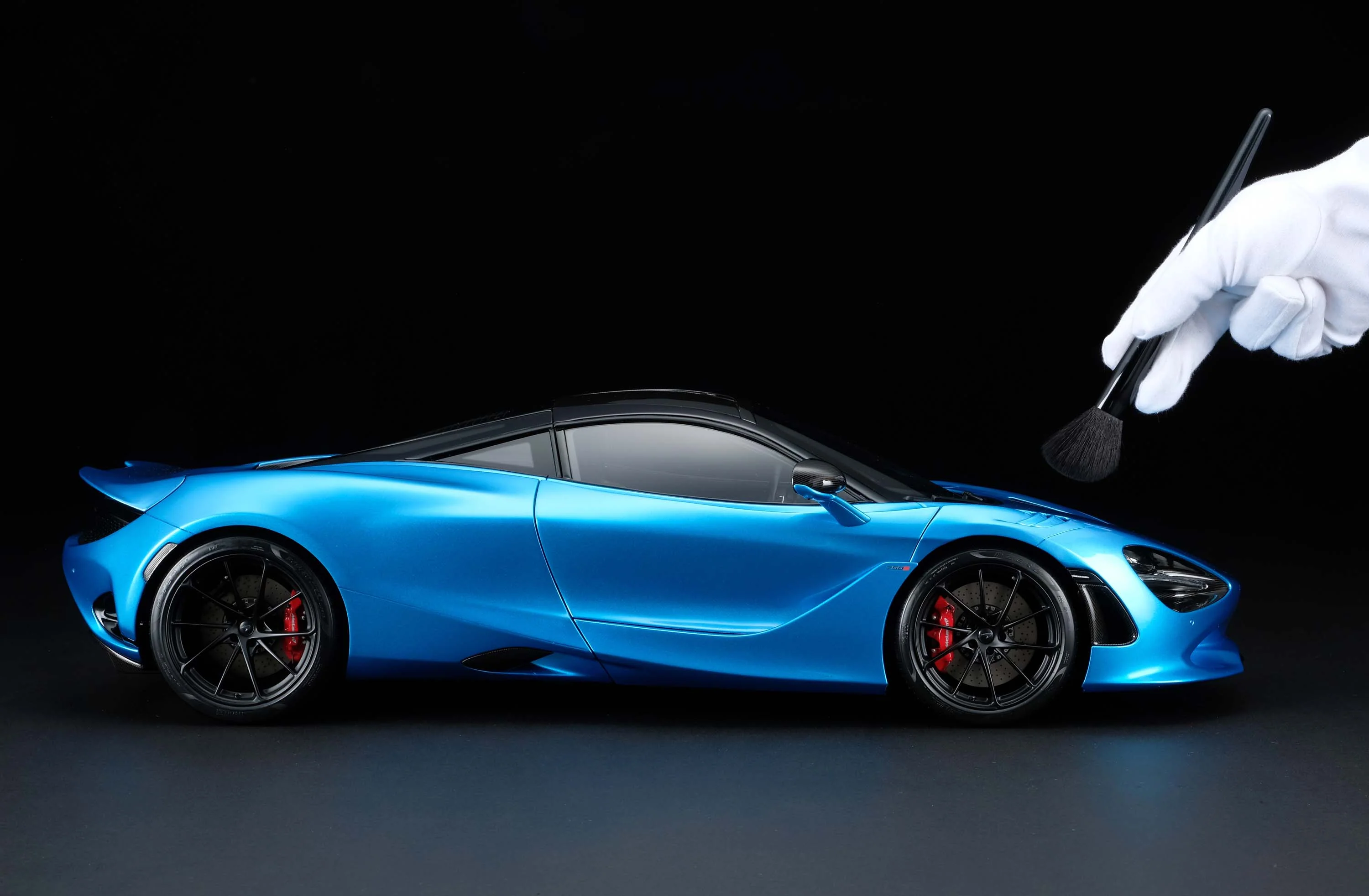 McLaren 750S Coupe (2023) - Image 3
